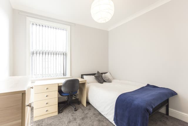 4 Bed House - Brooklyn Street thumbnail 3