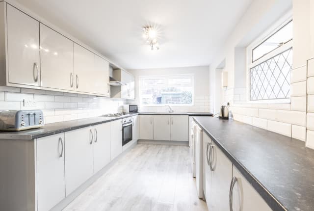 4 Bed House - Walgrave Street thumbnail 2