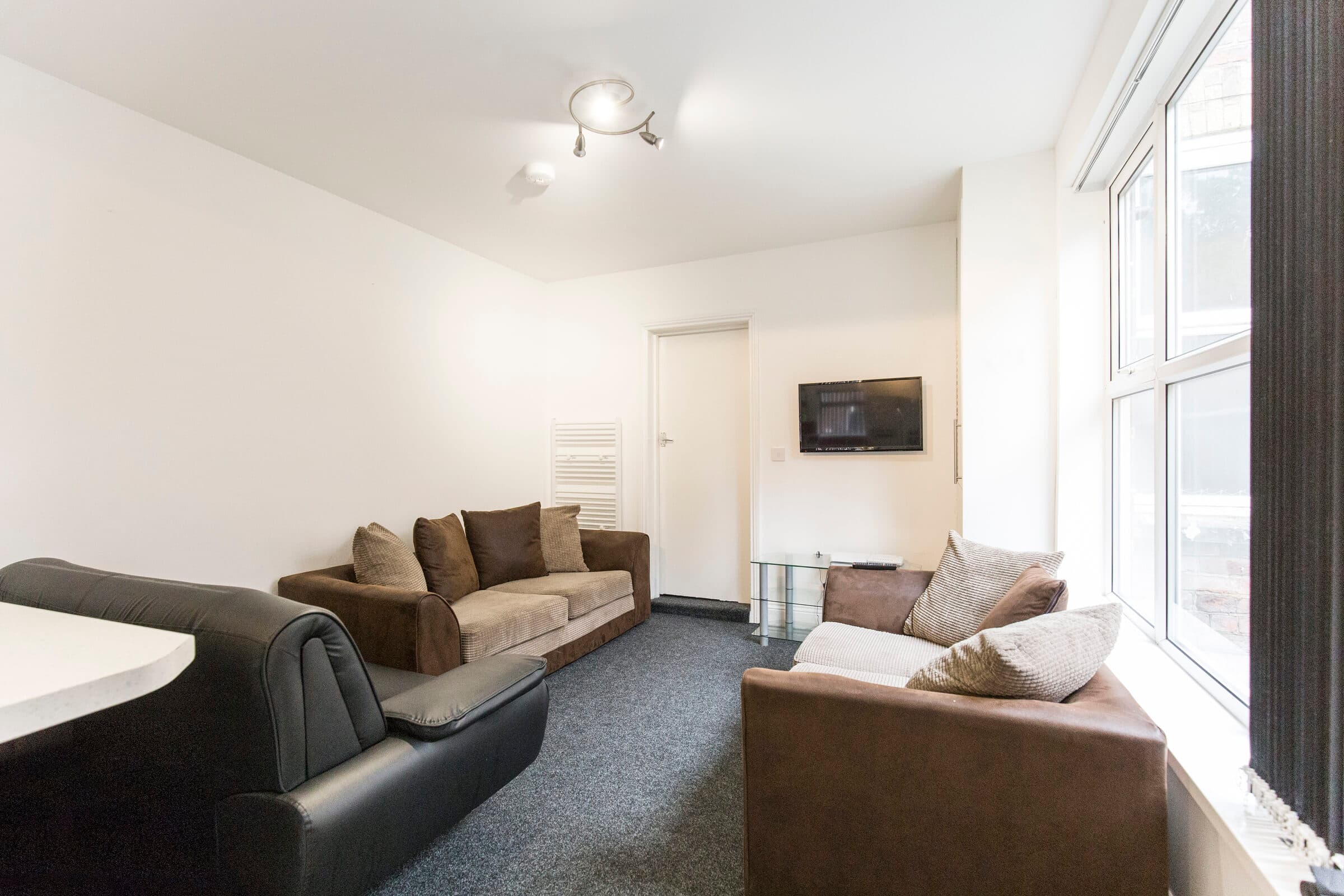 6 Bed House - Lambert Street thumbnail 3