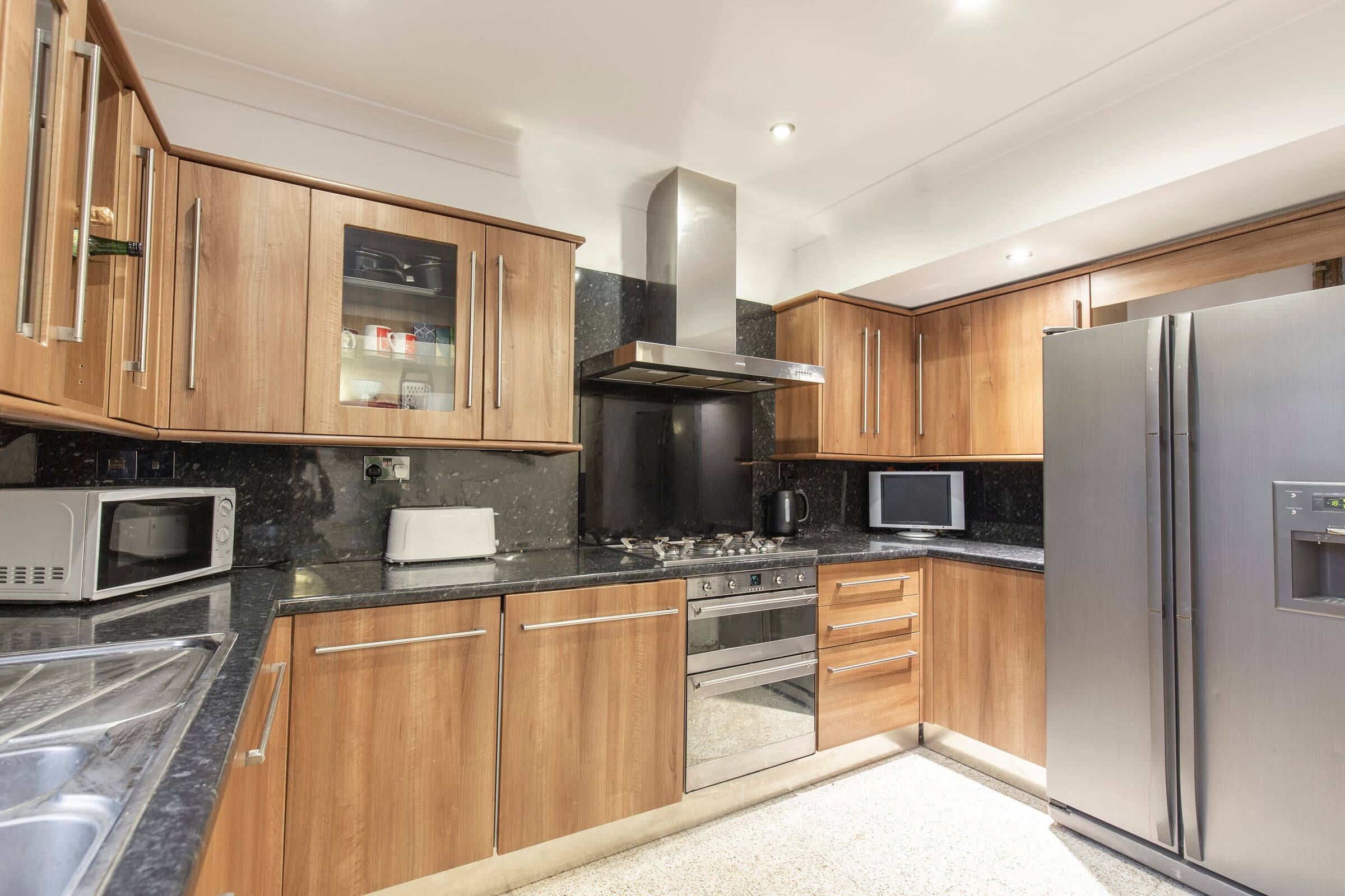 3 Bed House - Wellesley Avenue thumbnail 2