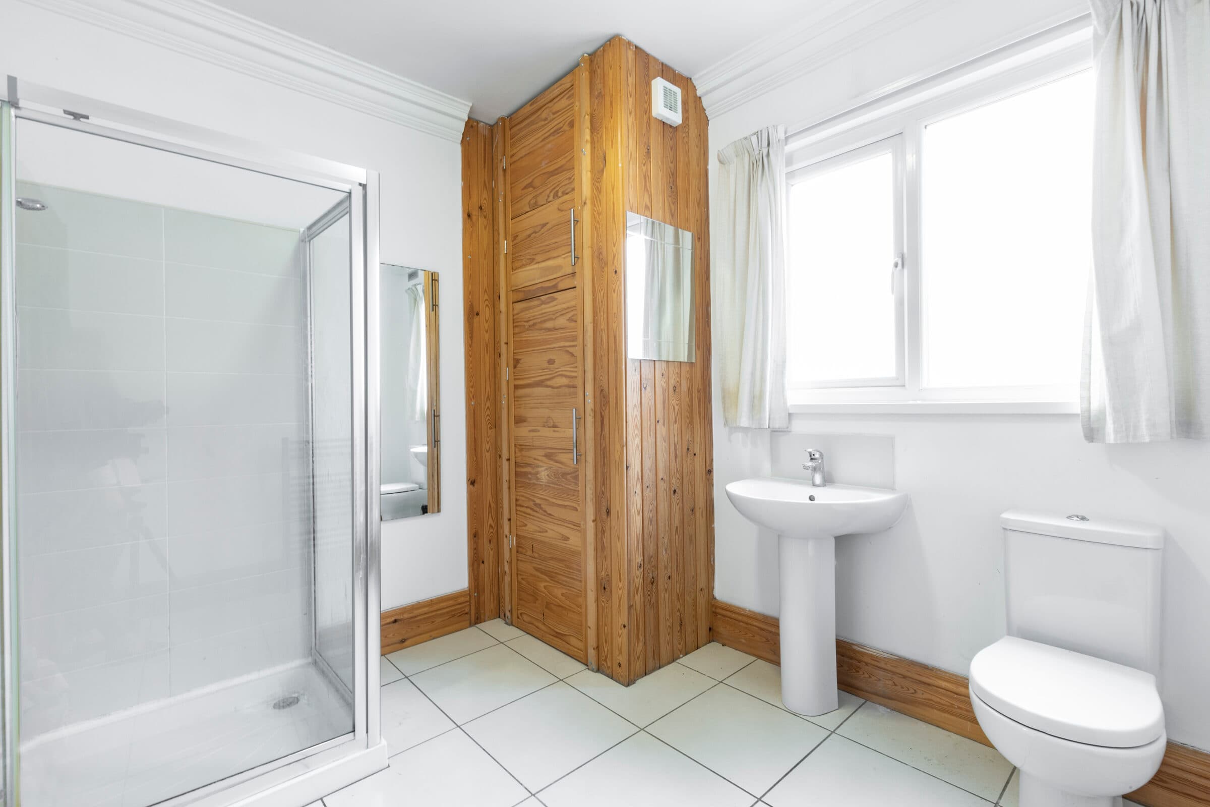 5 Bed House - Wellesley Avenue thumbnail 9