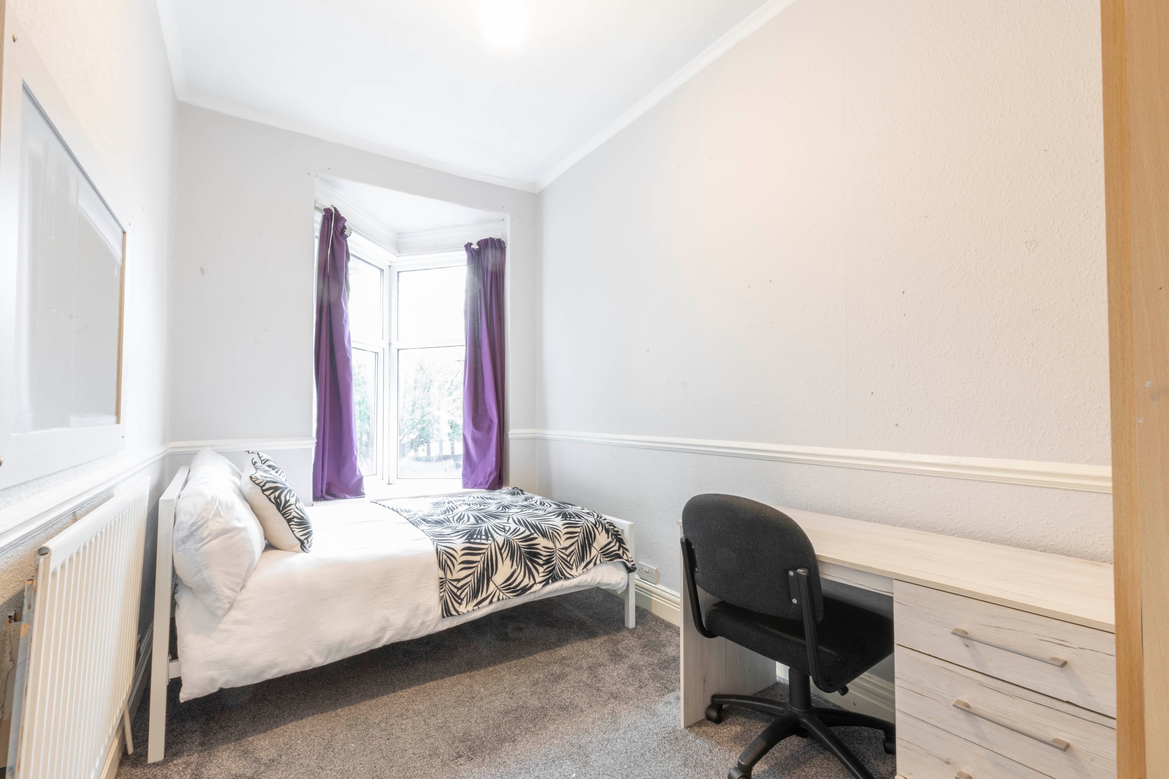 6 Bed House - Wellesley Avenue thumbnail 3