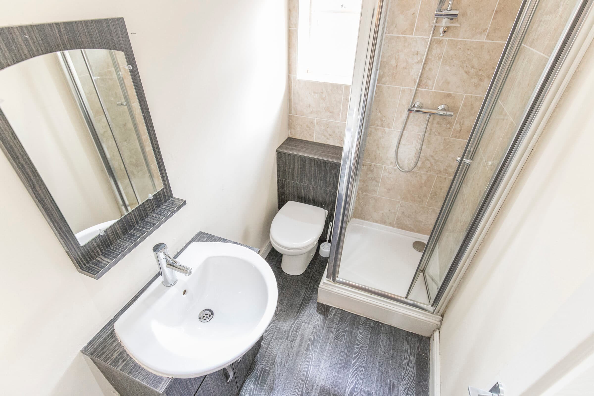 4 Bed House - Haworth Street thumbnail 6