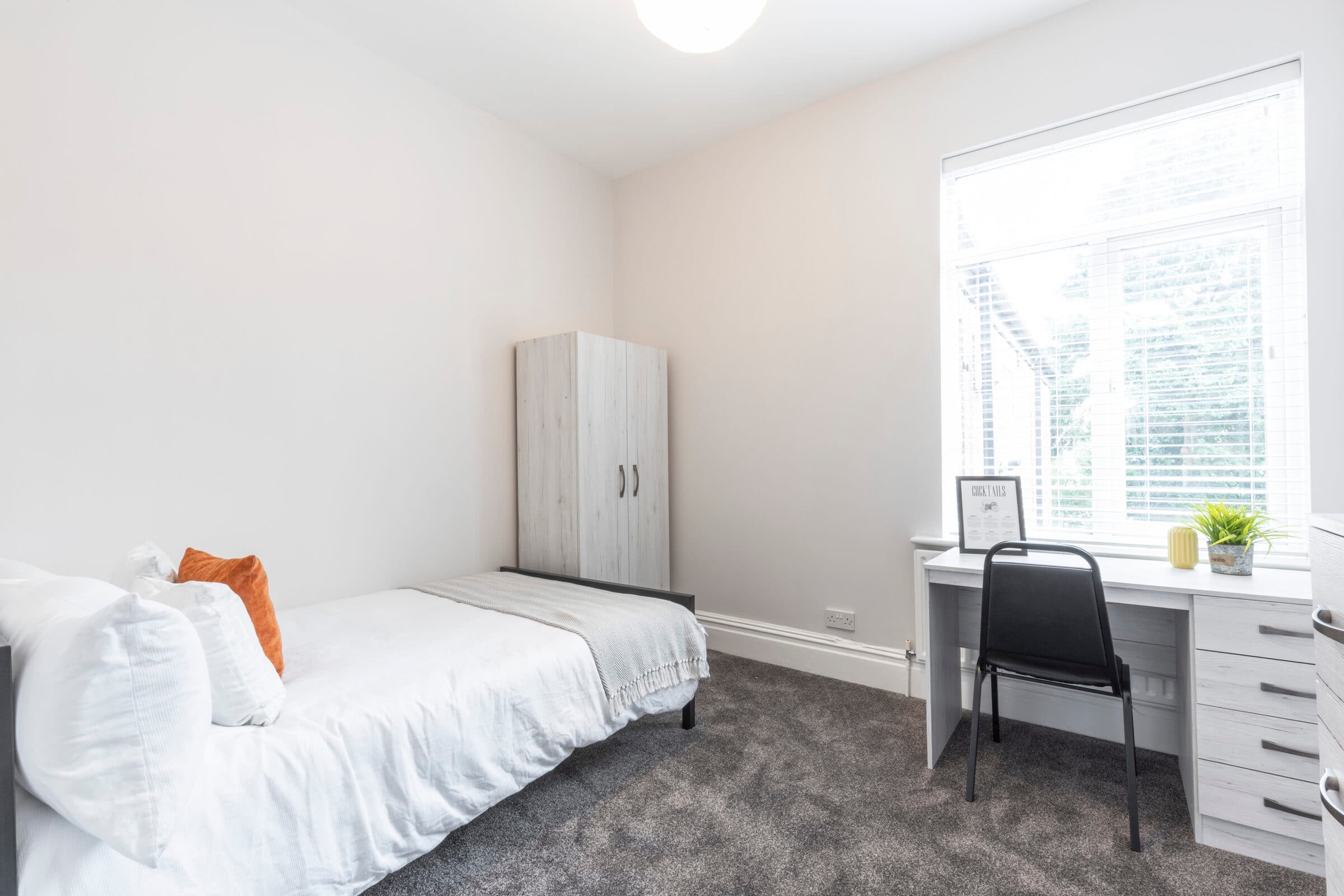 6 Bed House - Wellesley Avenue thumbnail 6