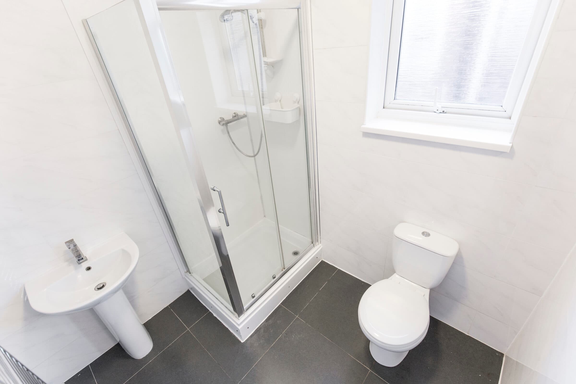 6 Bed House - Wellesley Avenue thumbnail 5