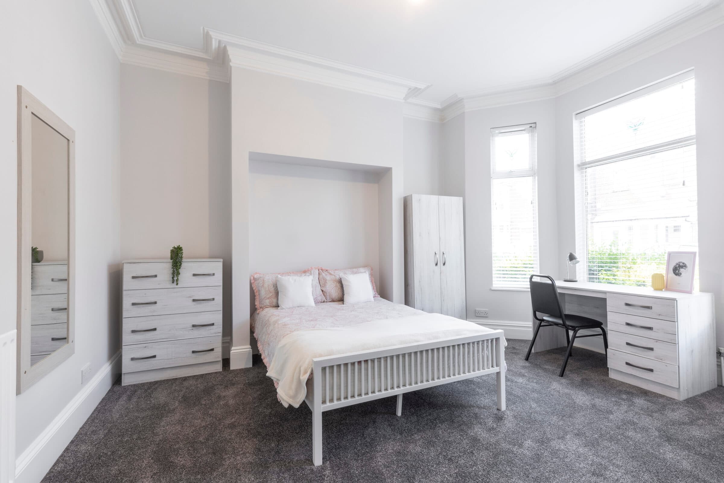 6 Bed House - Wellesley Avenue thumbnail 4