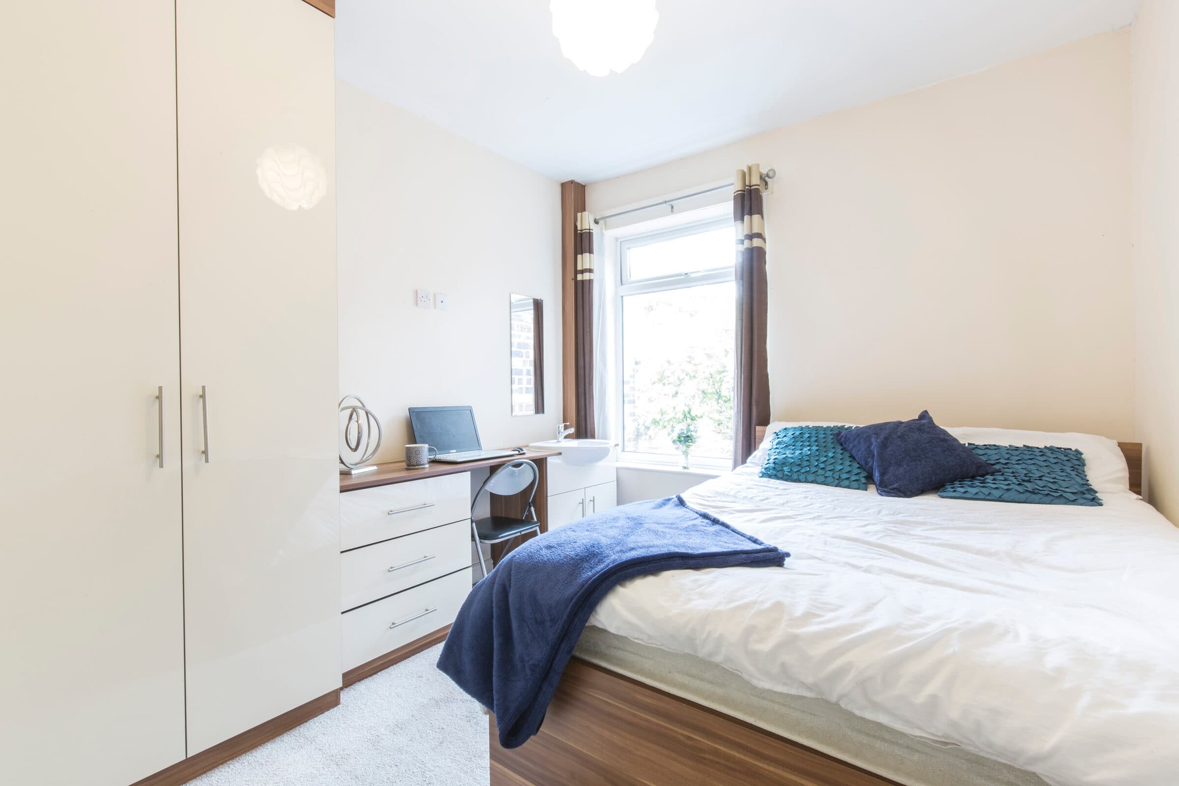 4 Bed House - Haworth Street thumbnail 4