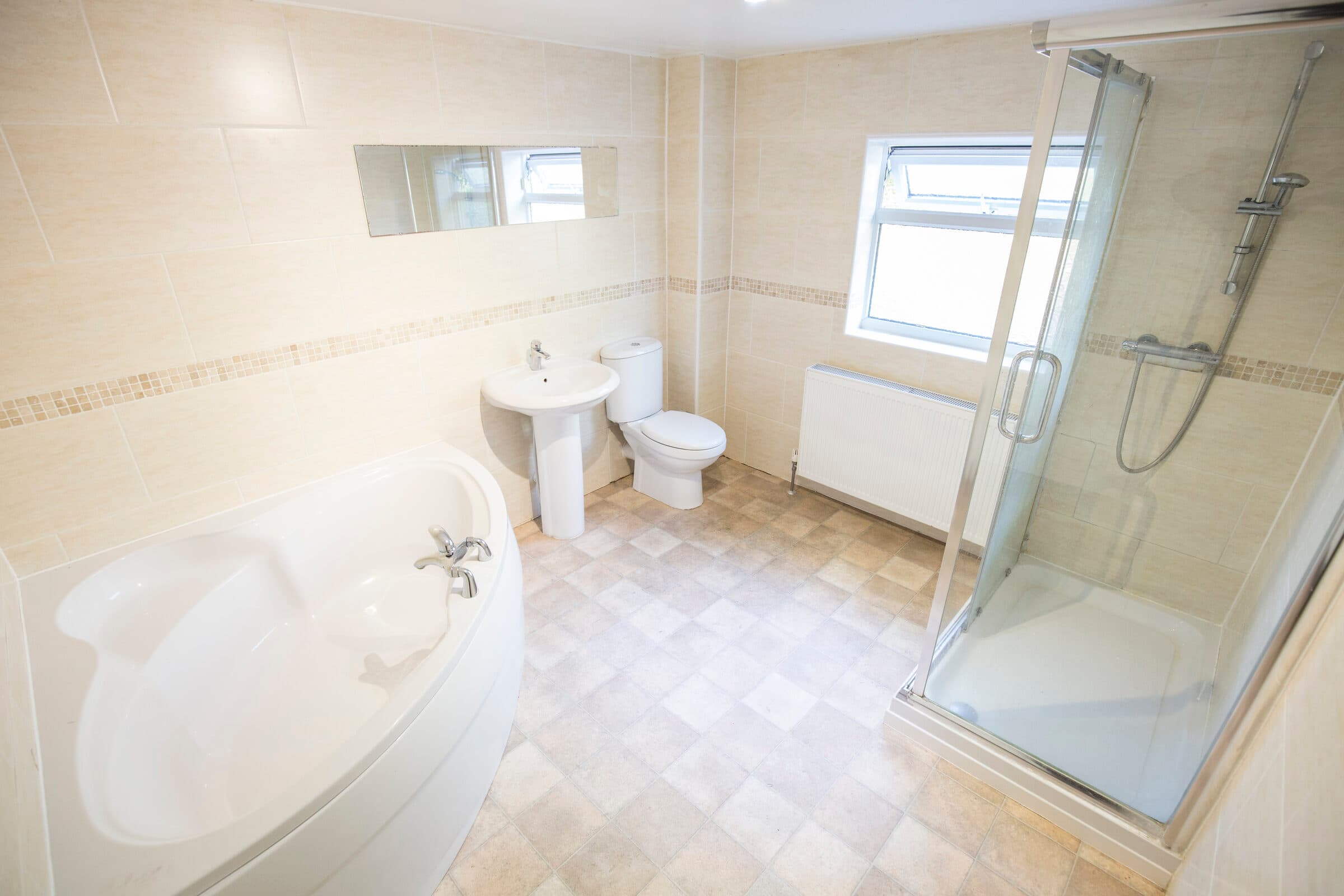 4 Bed House - Haworth Street thumbnail 9