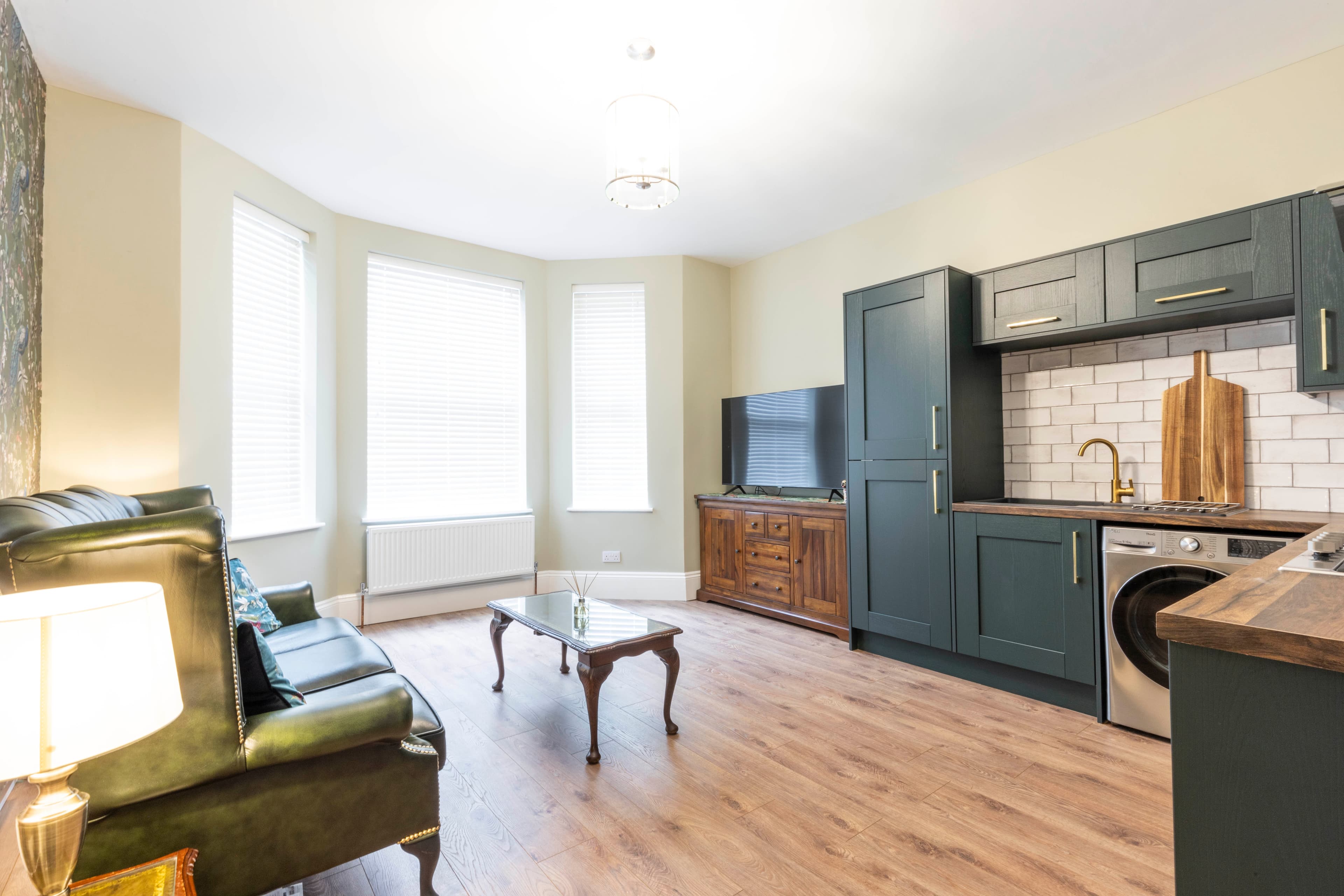 1 Bed Flat - Beresford Avenue, Flat 1