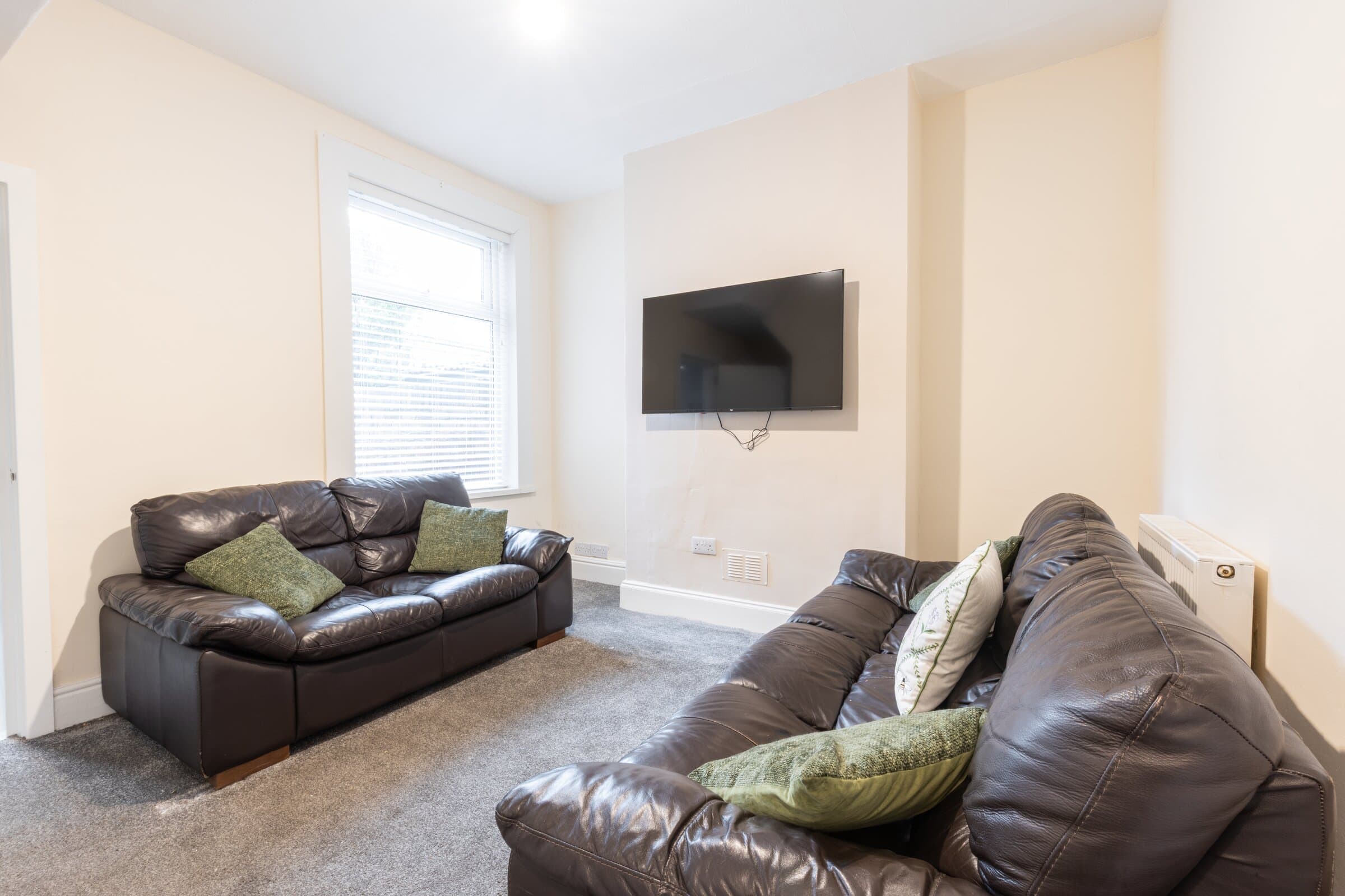 3 Bed House - Haworth Street thumbnail 2