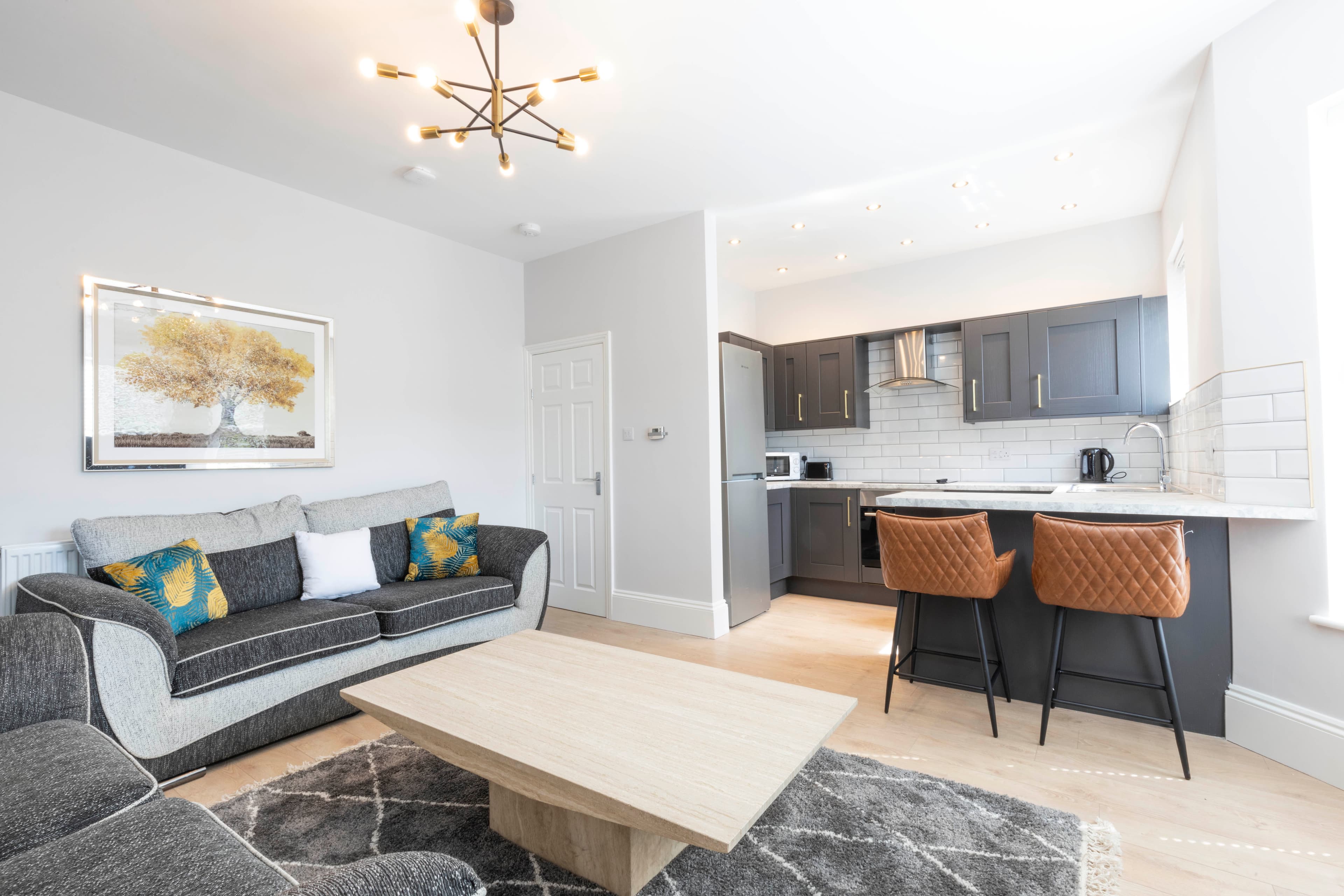 1 Bed Flat - Beresford Avenue, Flat 4 thumbnail 2