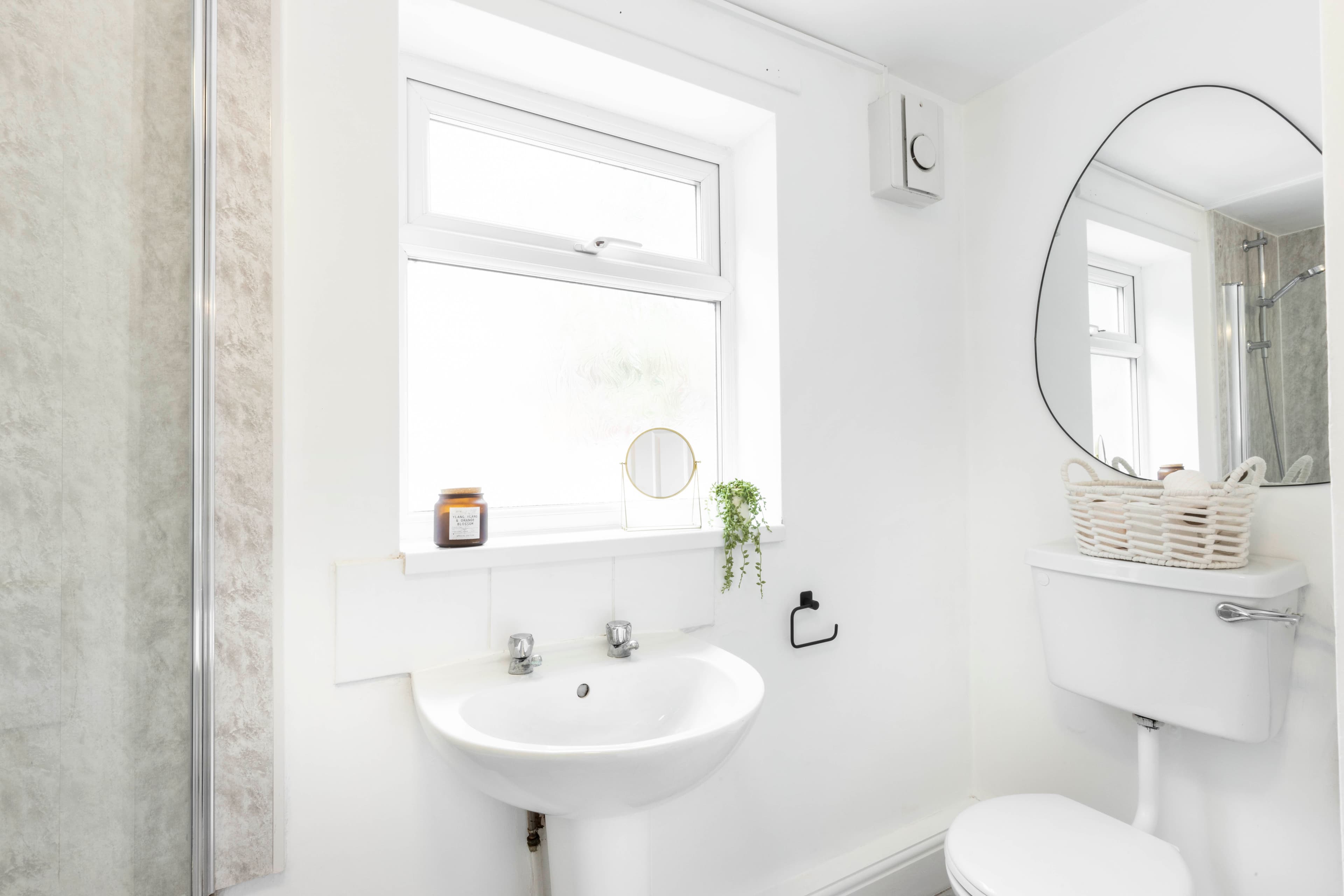 3 Bed House - Haworth Street thumbnail 7