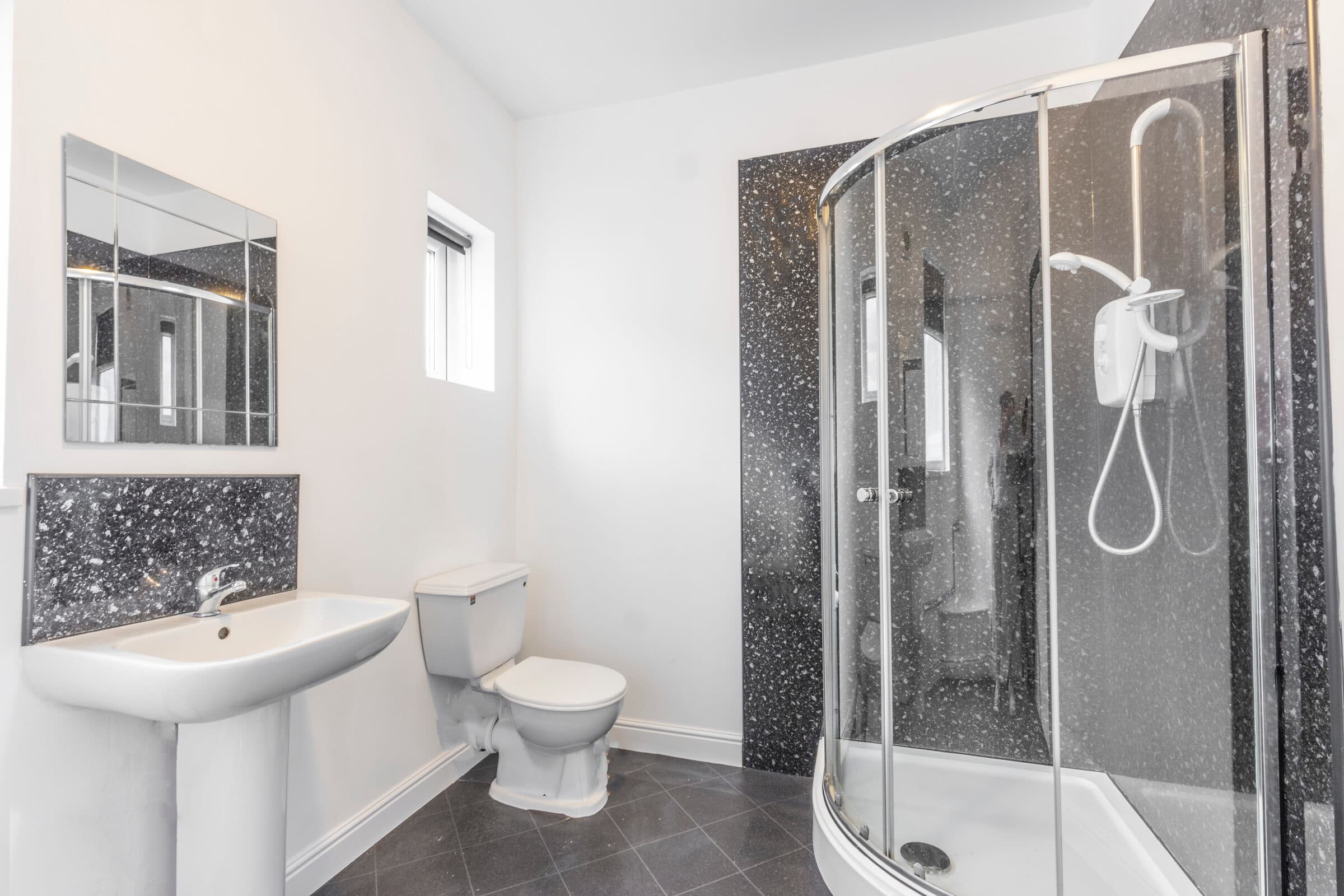 6 Bed House - Beverley Road thumbnail 5