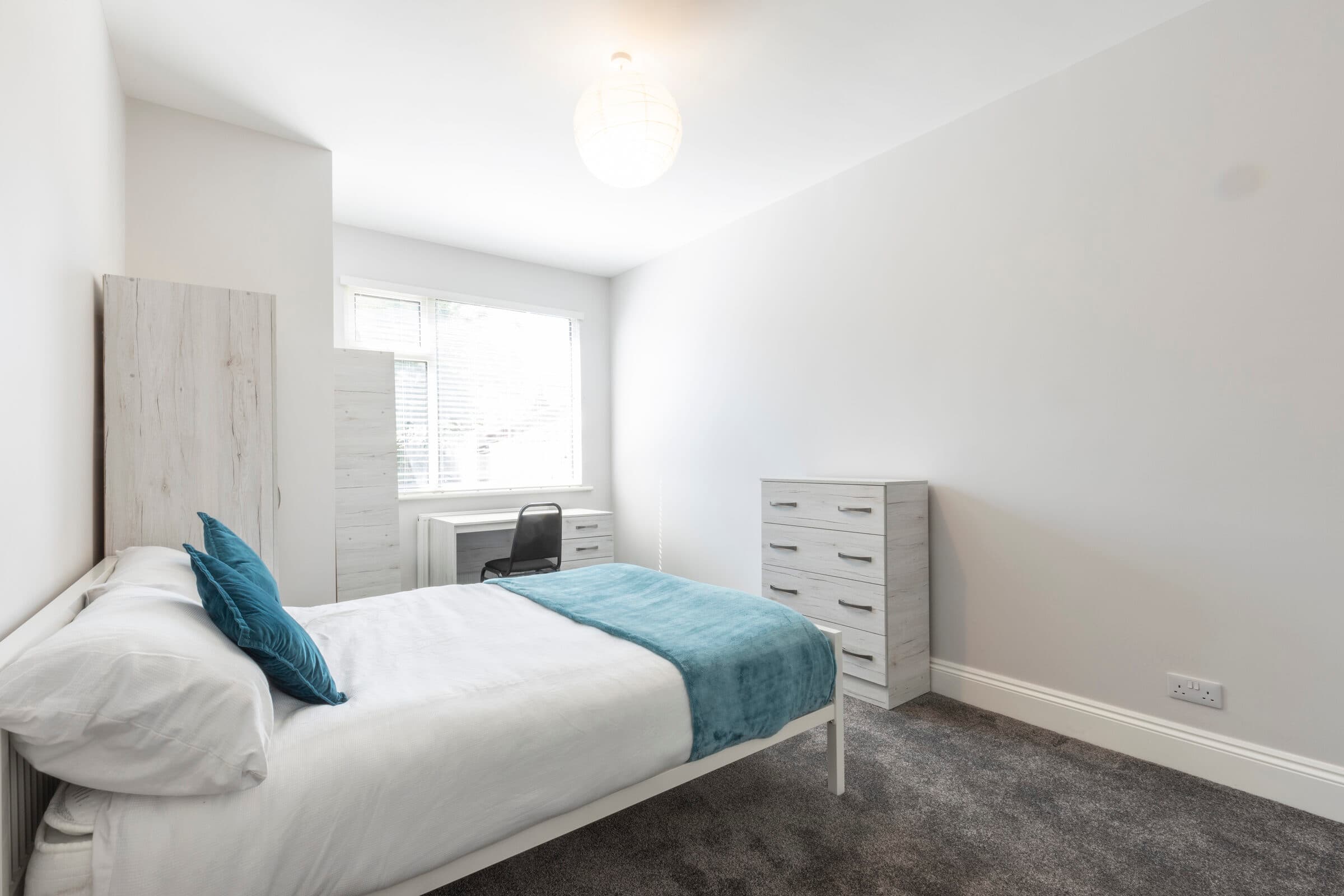 4 Bed House - Heathcote Street thumbnail 8