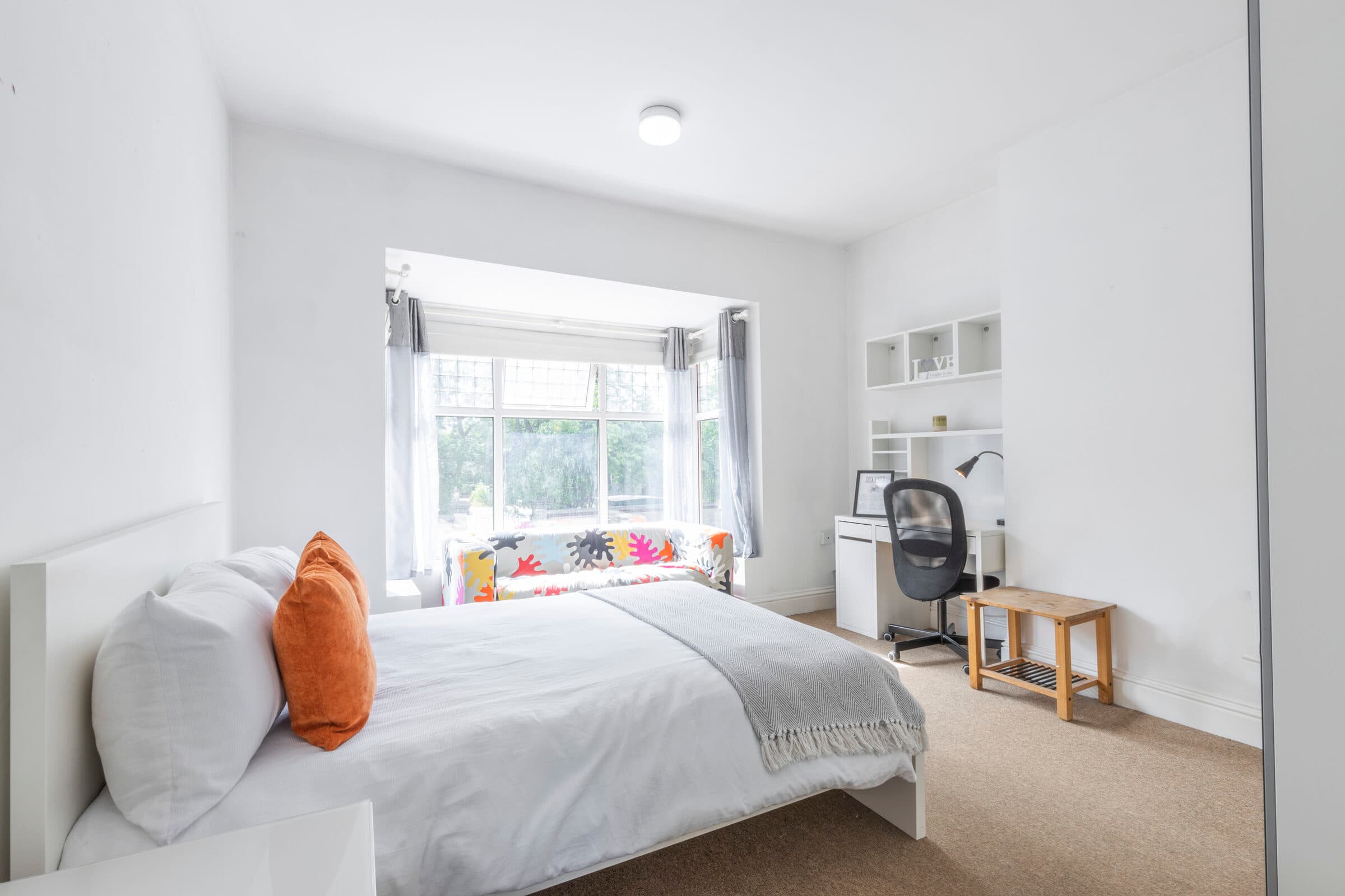 6 Bed House - Beverley Road thumbnail 3