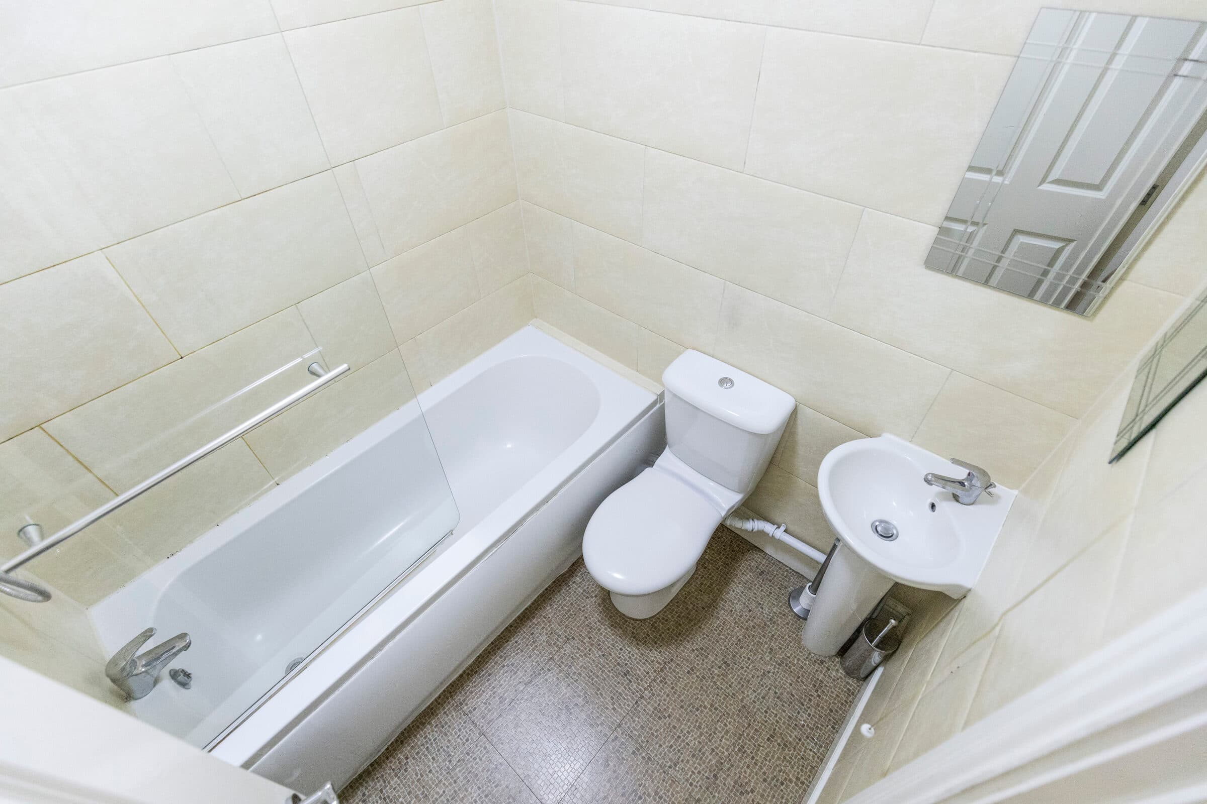 6 Bed House - Beverley Road thumbnail 8