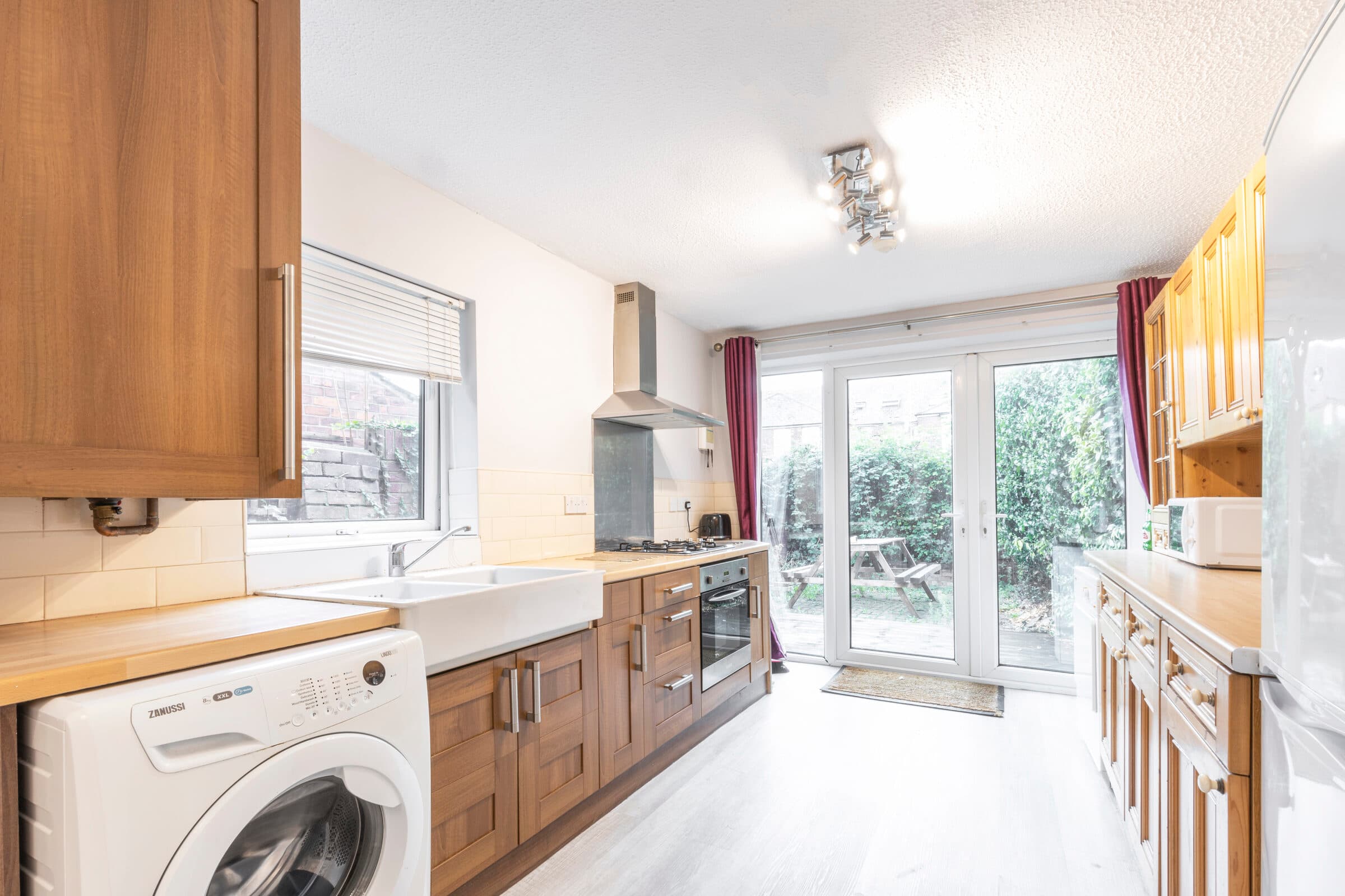 4 Bed House - Heathcote Street thumbnail 2