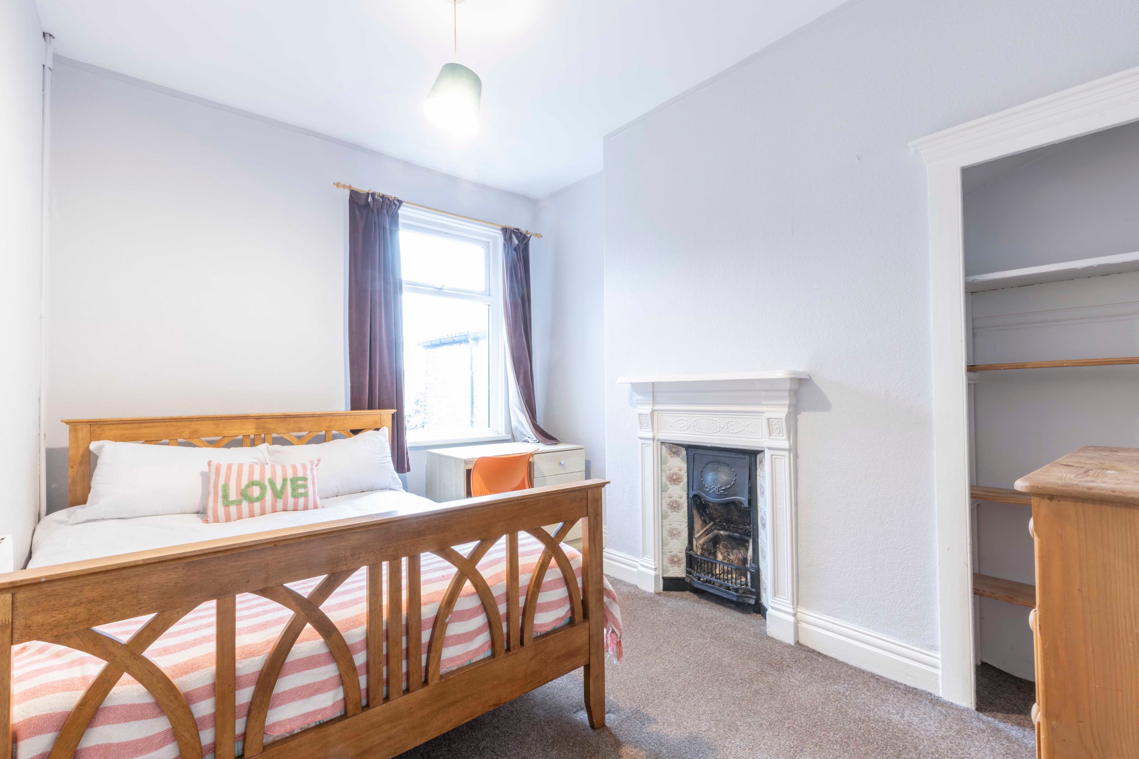 4 Bed House - Heathcote Street thumbnail 8