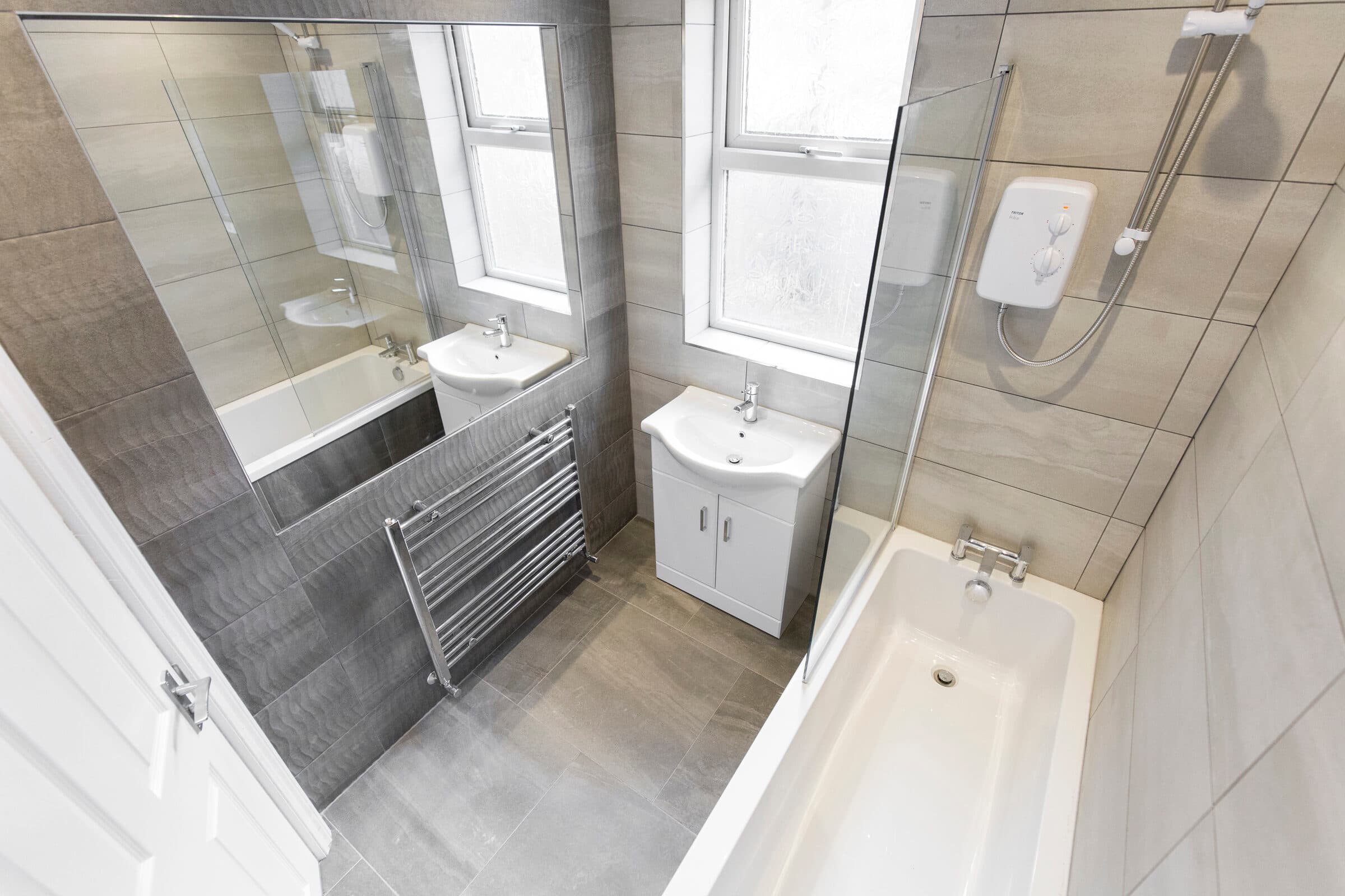 6 Bed House - Beresford Avenue thumbnail 5