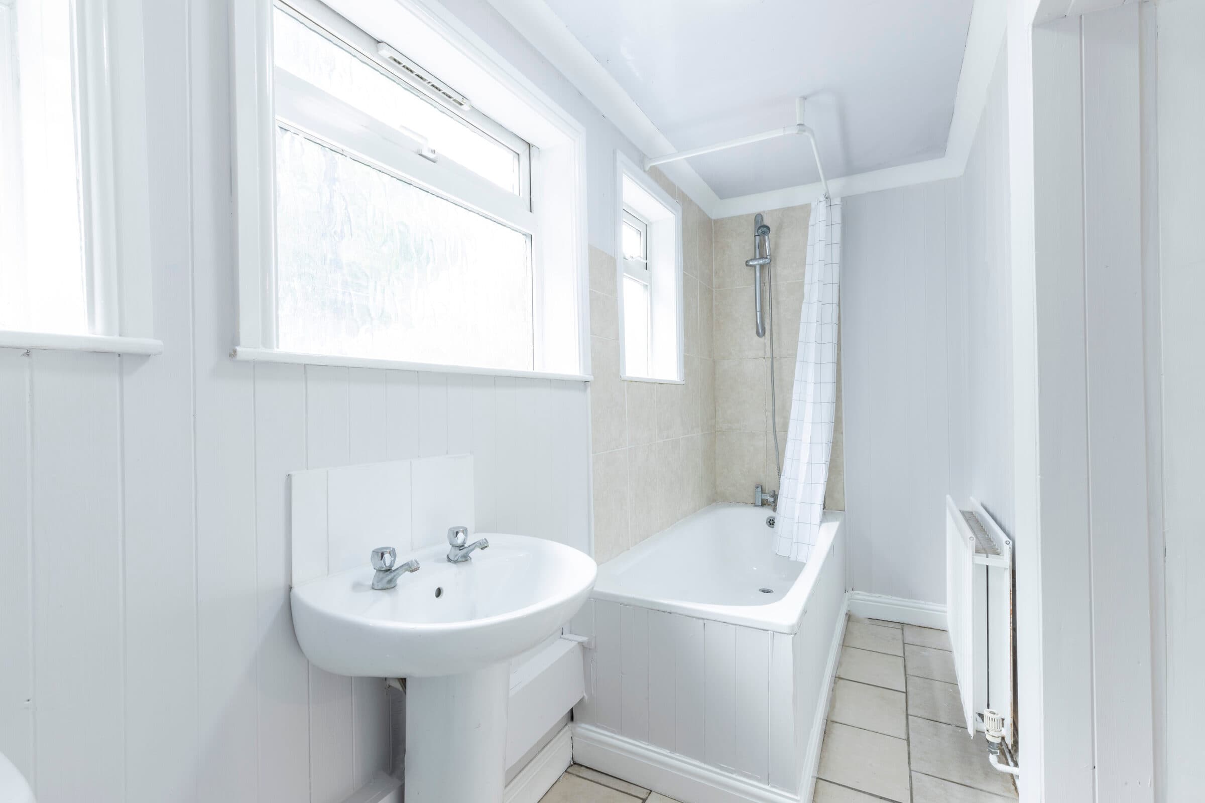 7 Bed House - Fitzroy Street thumbnail 2