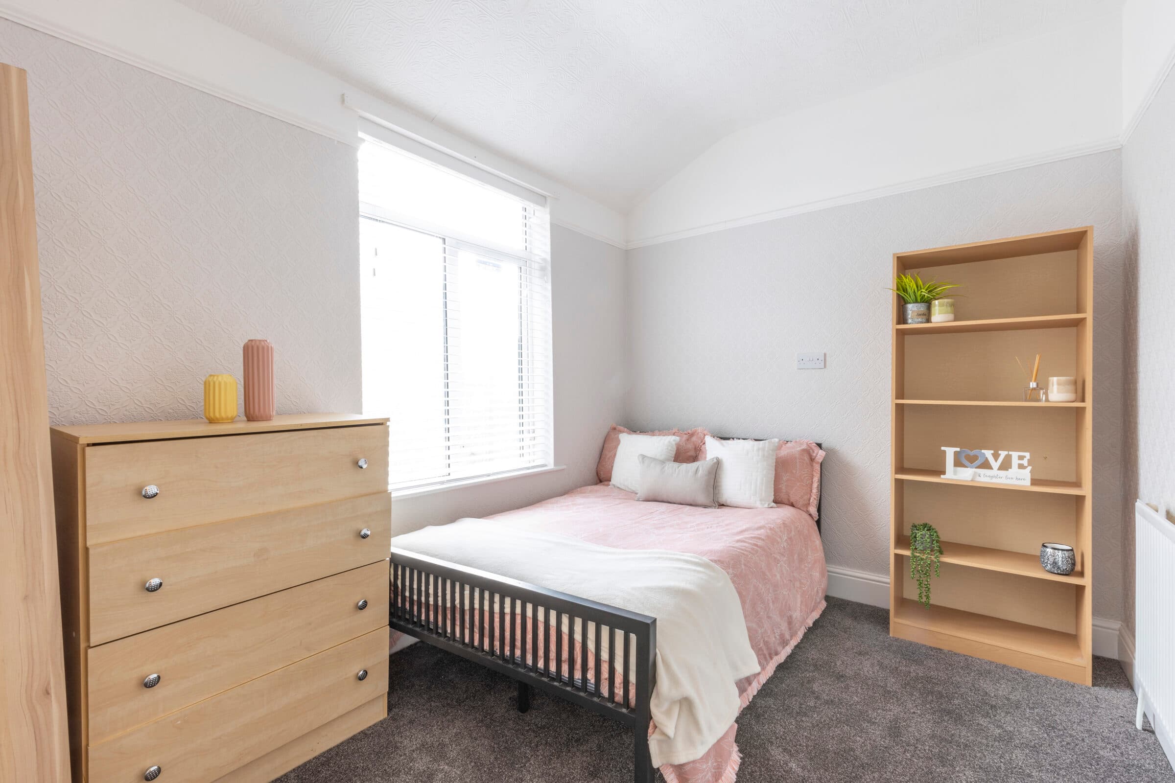 7 Bed House - Fitzroy Street thumbnail 7