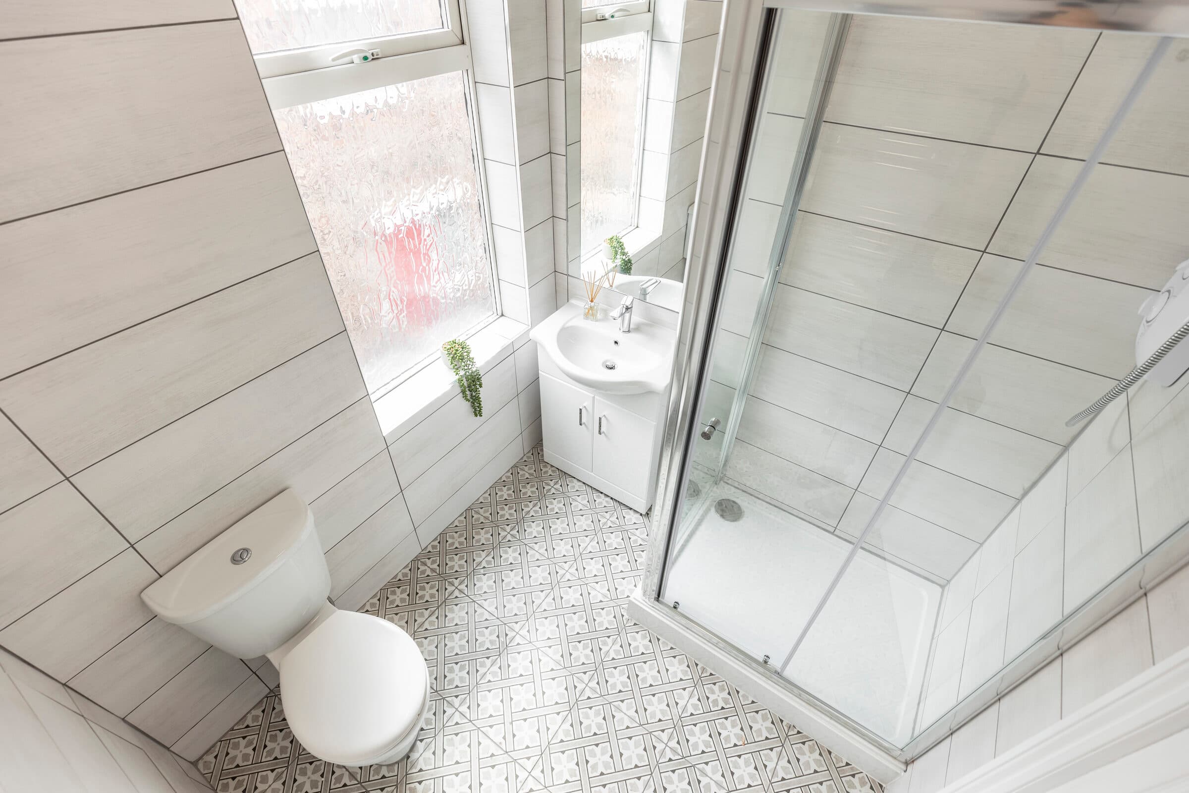 7 Bed House - Fitzroy Street thumbnail 11