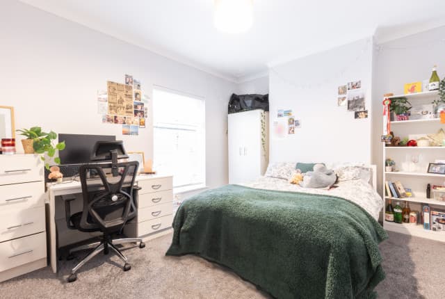 3 Bed House - Blaydes Street thumbnail 4