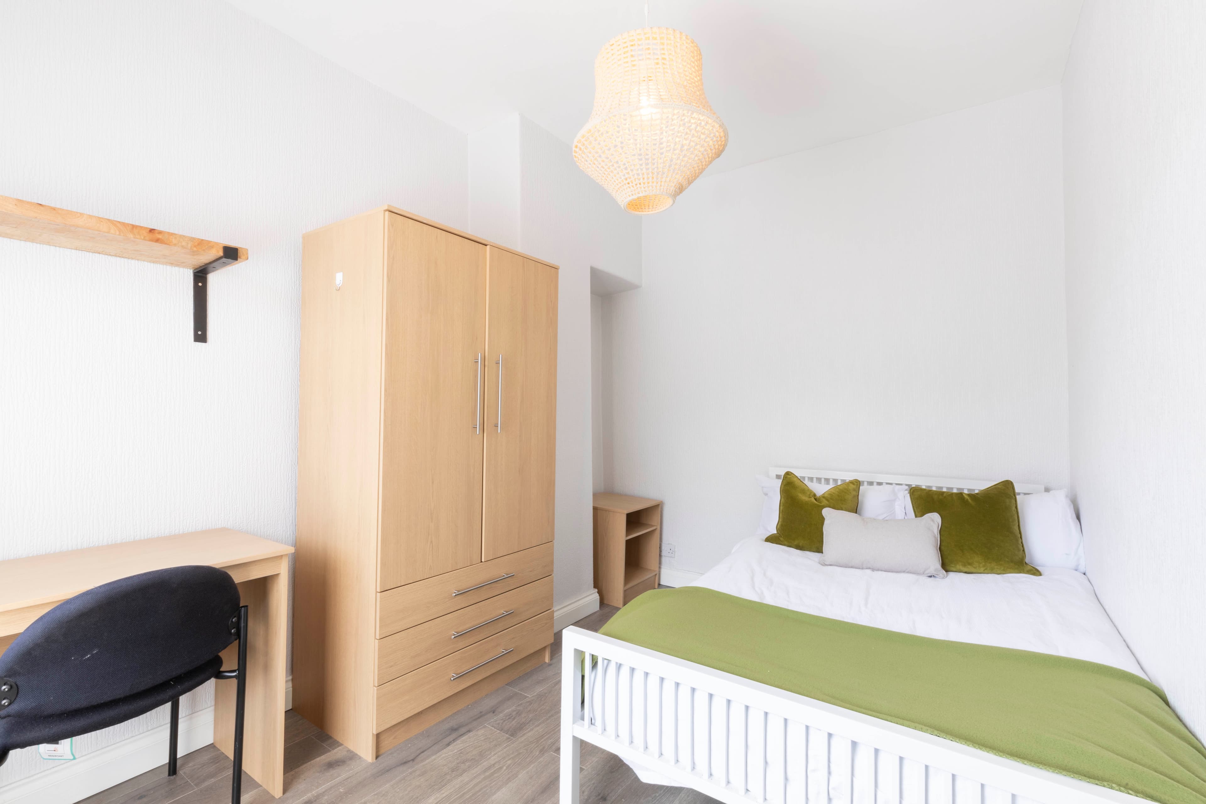 3 Bed House - Blaydes Street thumbnail 5