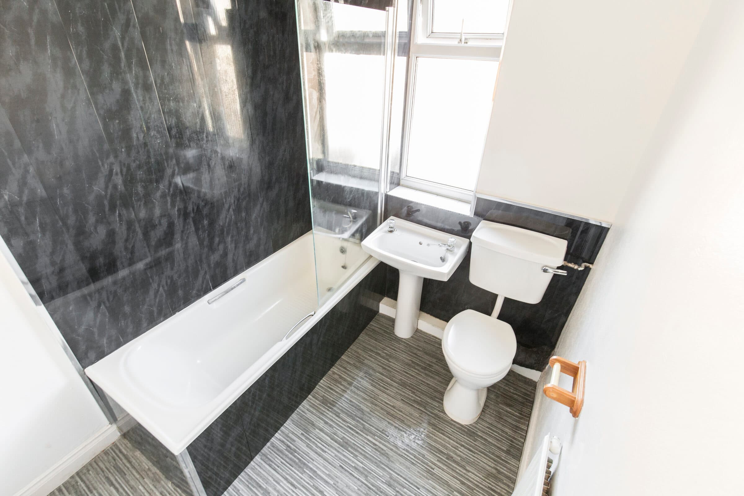 3 Bed House - Wellesley Avenue thumbnail 6