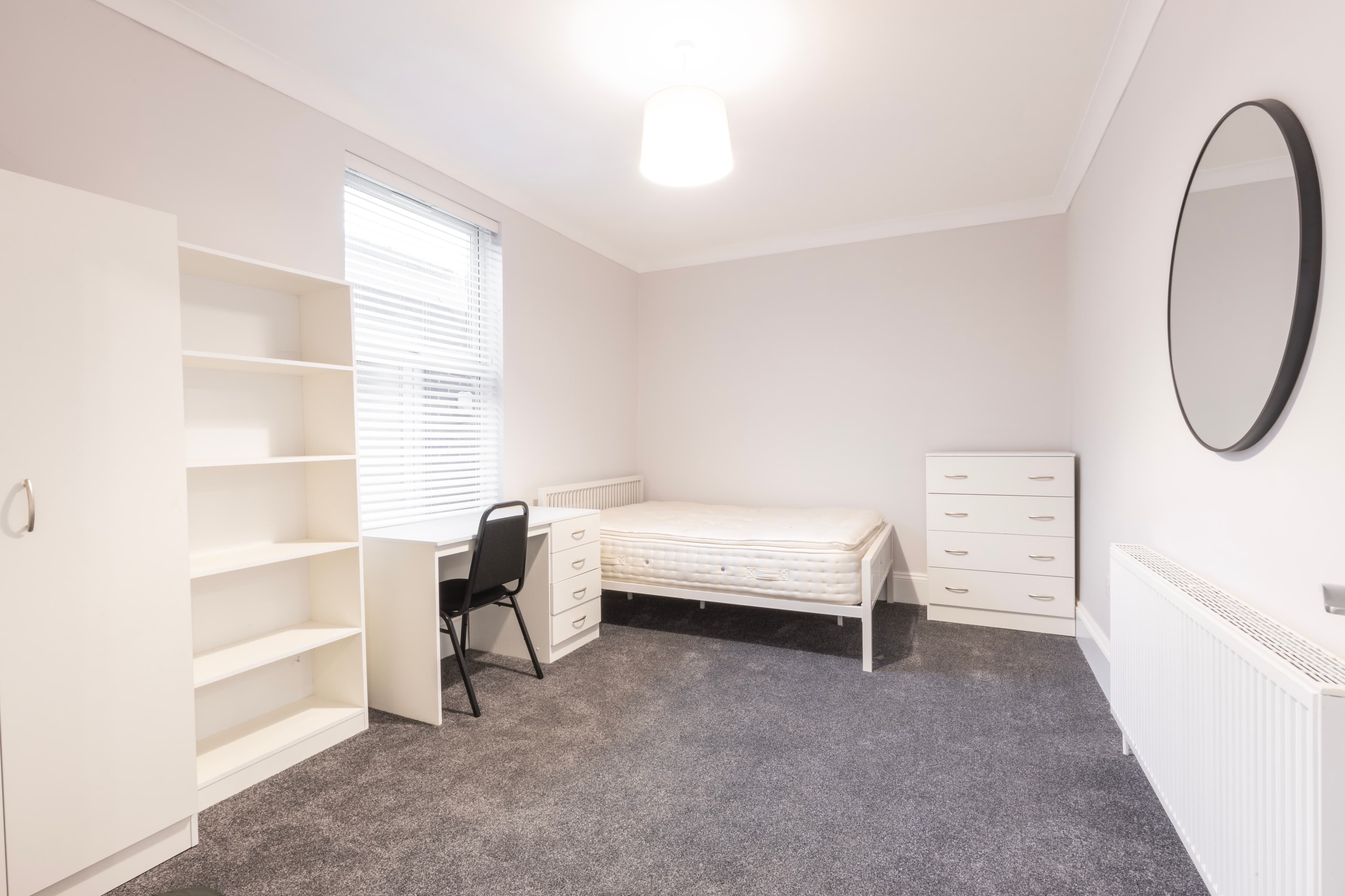 4 Bed House - Brooklyn Street thumbnail 2