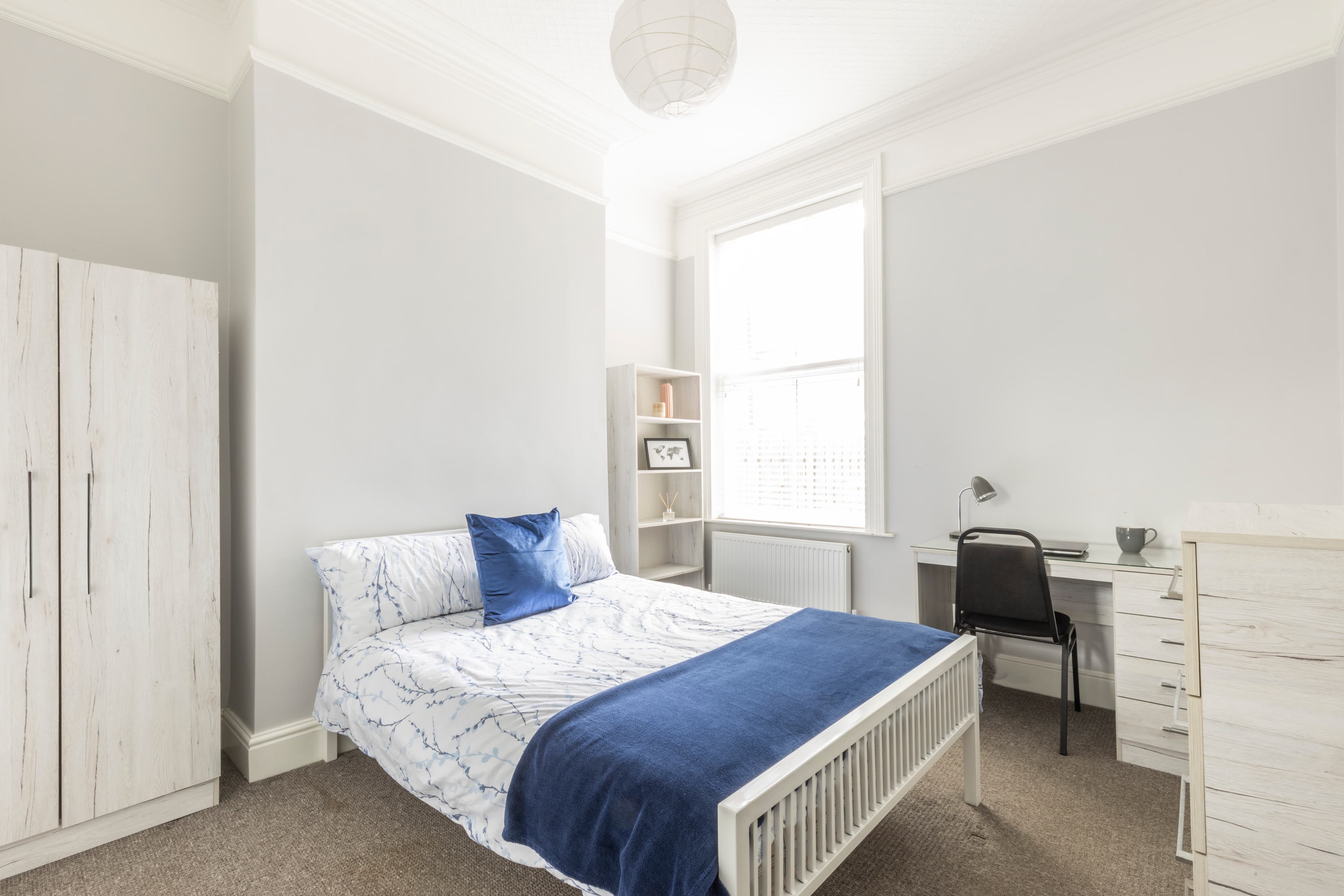 6 Bed House - Beresford Avenue thumbnail 4