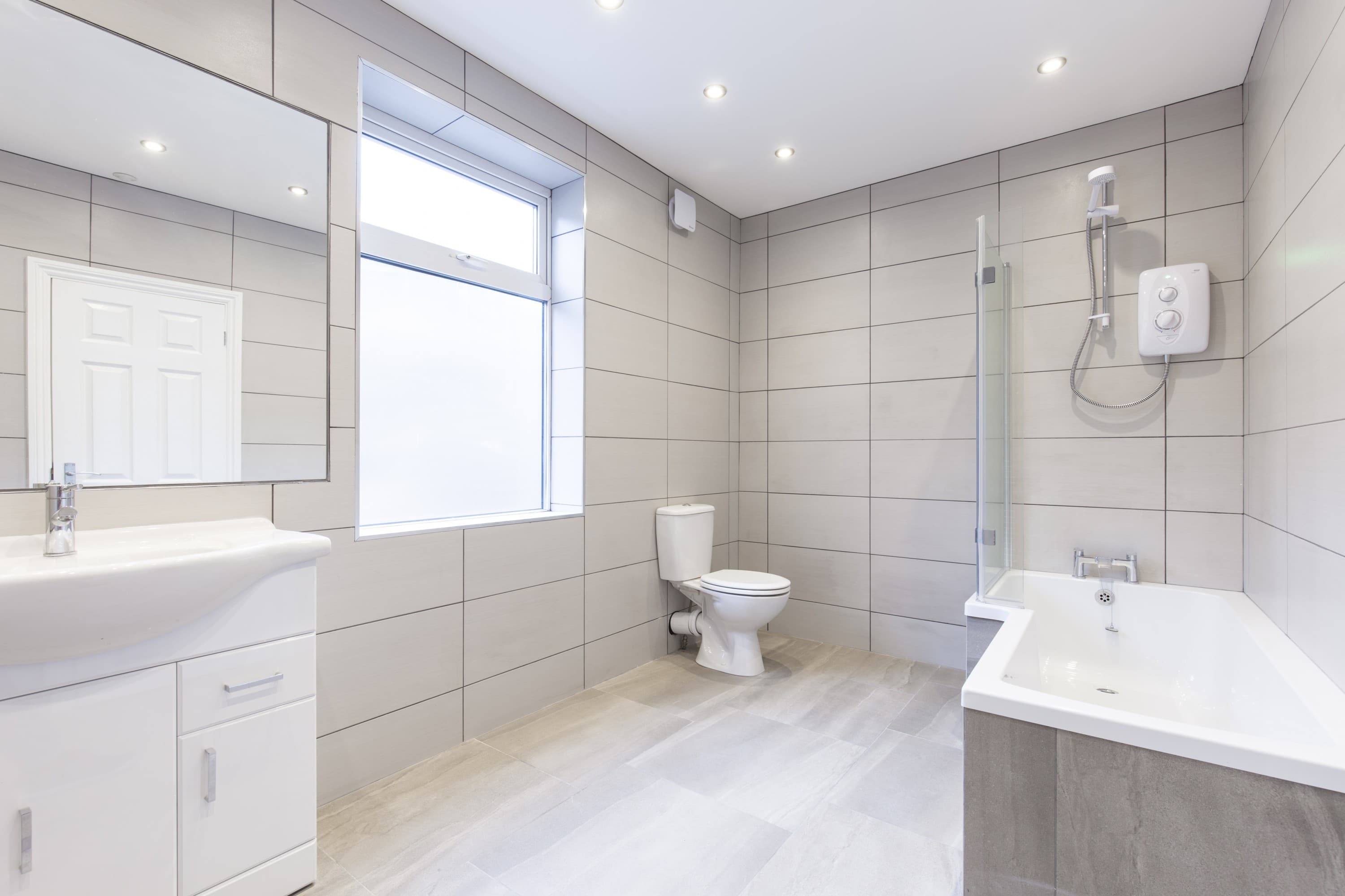 6 Bed House - Beresford Avenue thumbnail 6