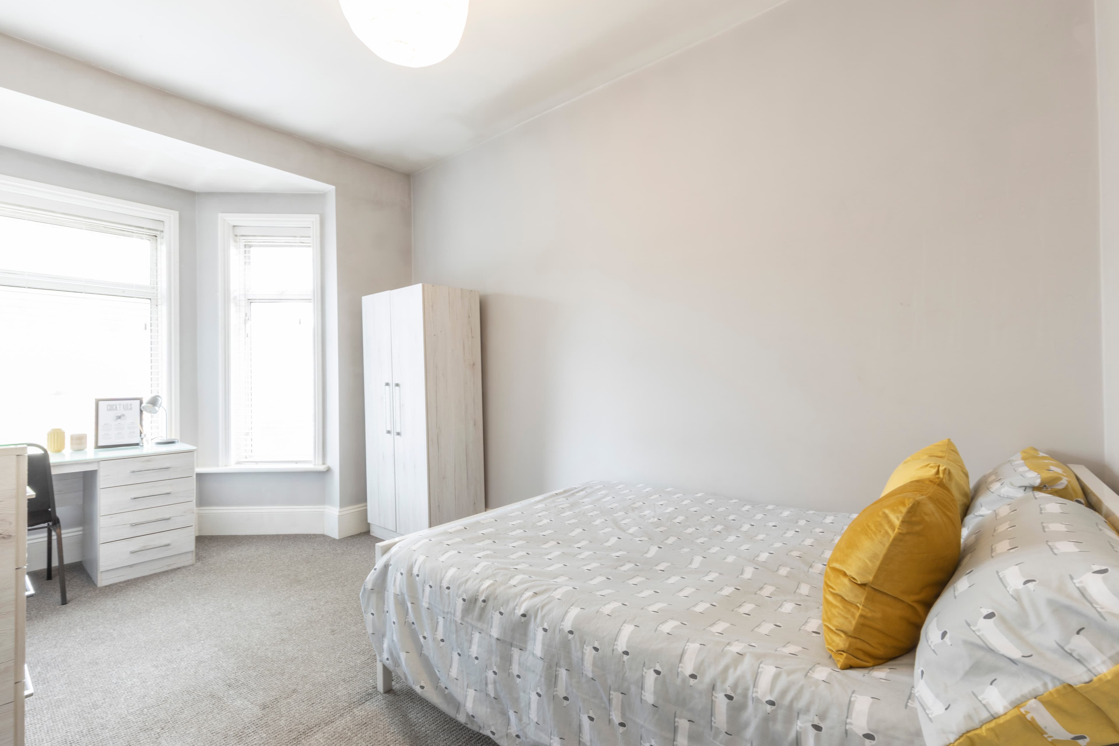 6 Bed House - Beresford Avenue thumbnail 7