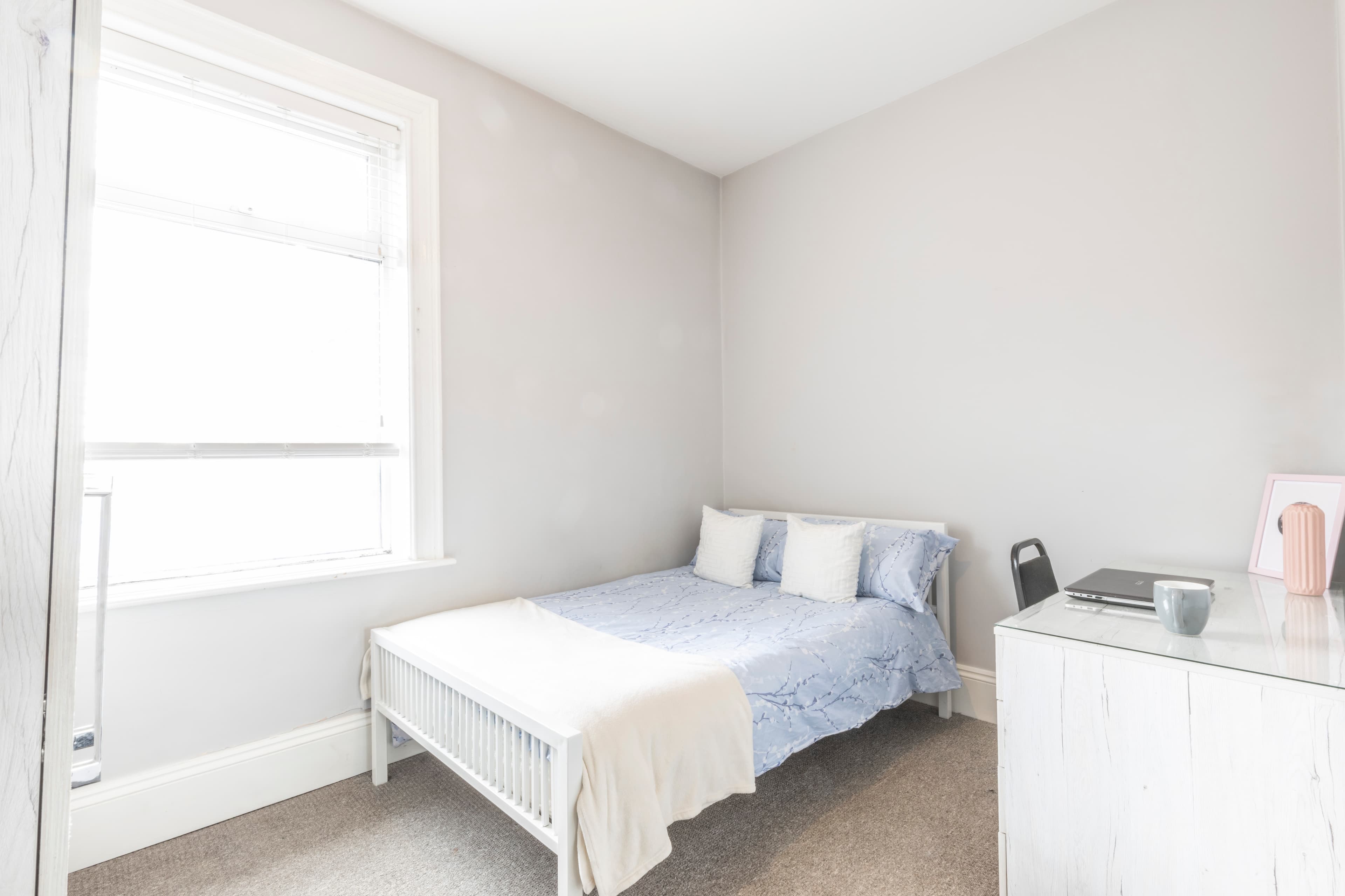 6 Bed House - Beresford Avenue thumbnail 8