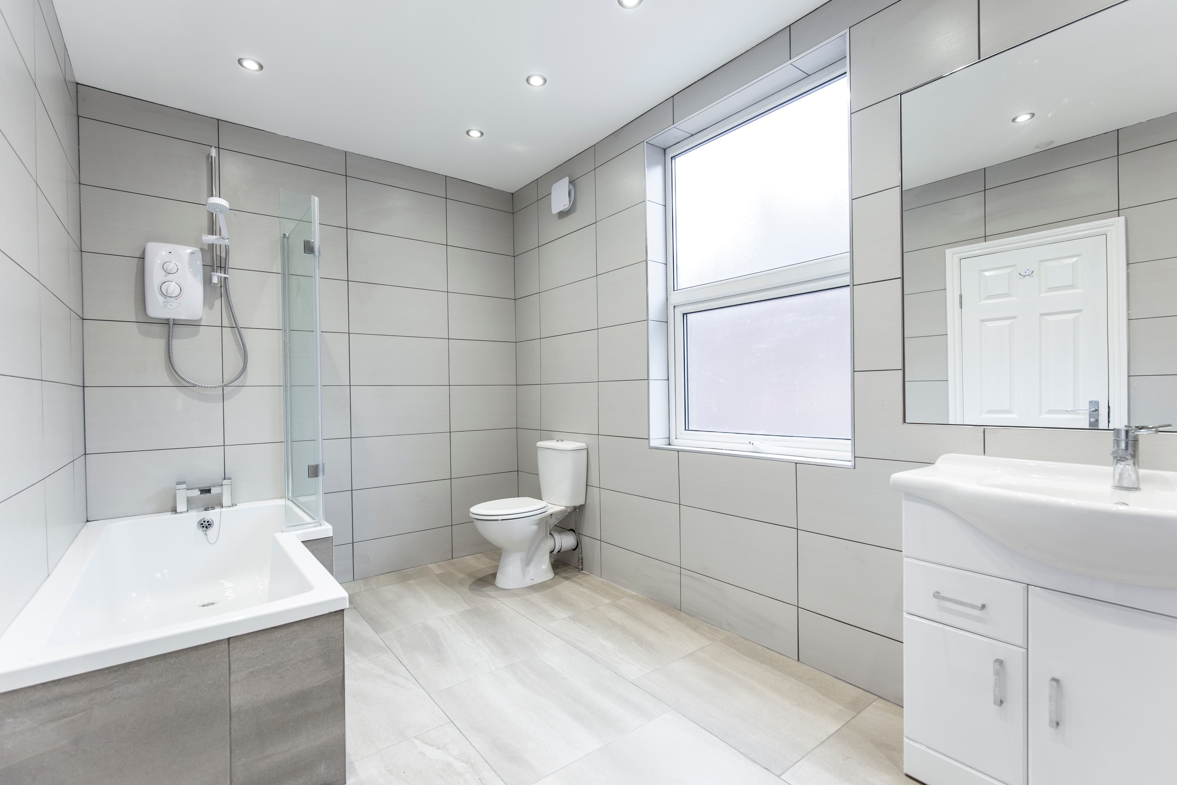 6 Bed House - Beresford Avenue thumbnail 5