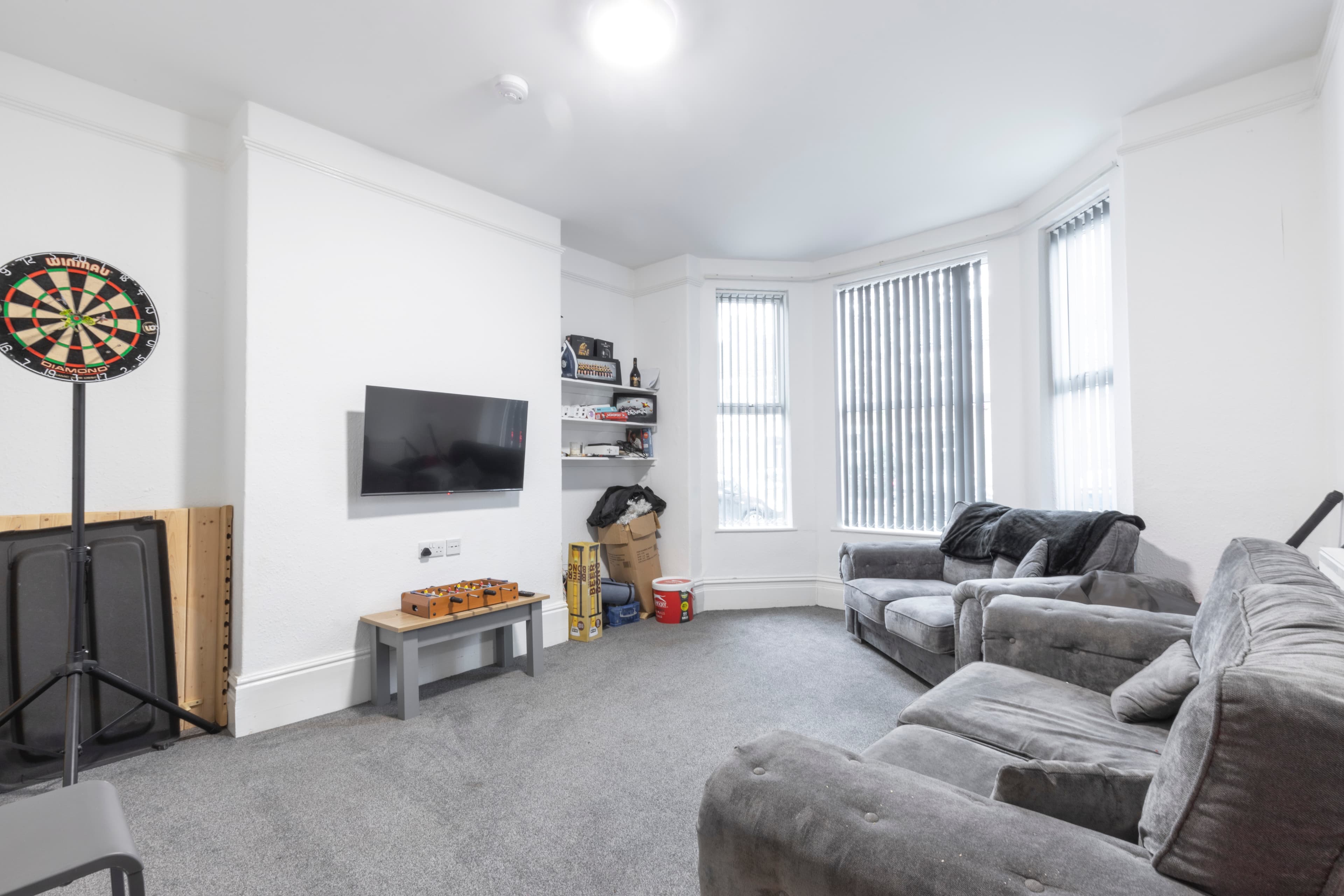 6 Bed House - Beresford Avenue thumbnail 3