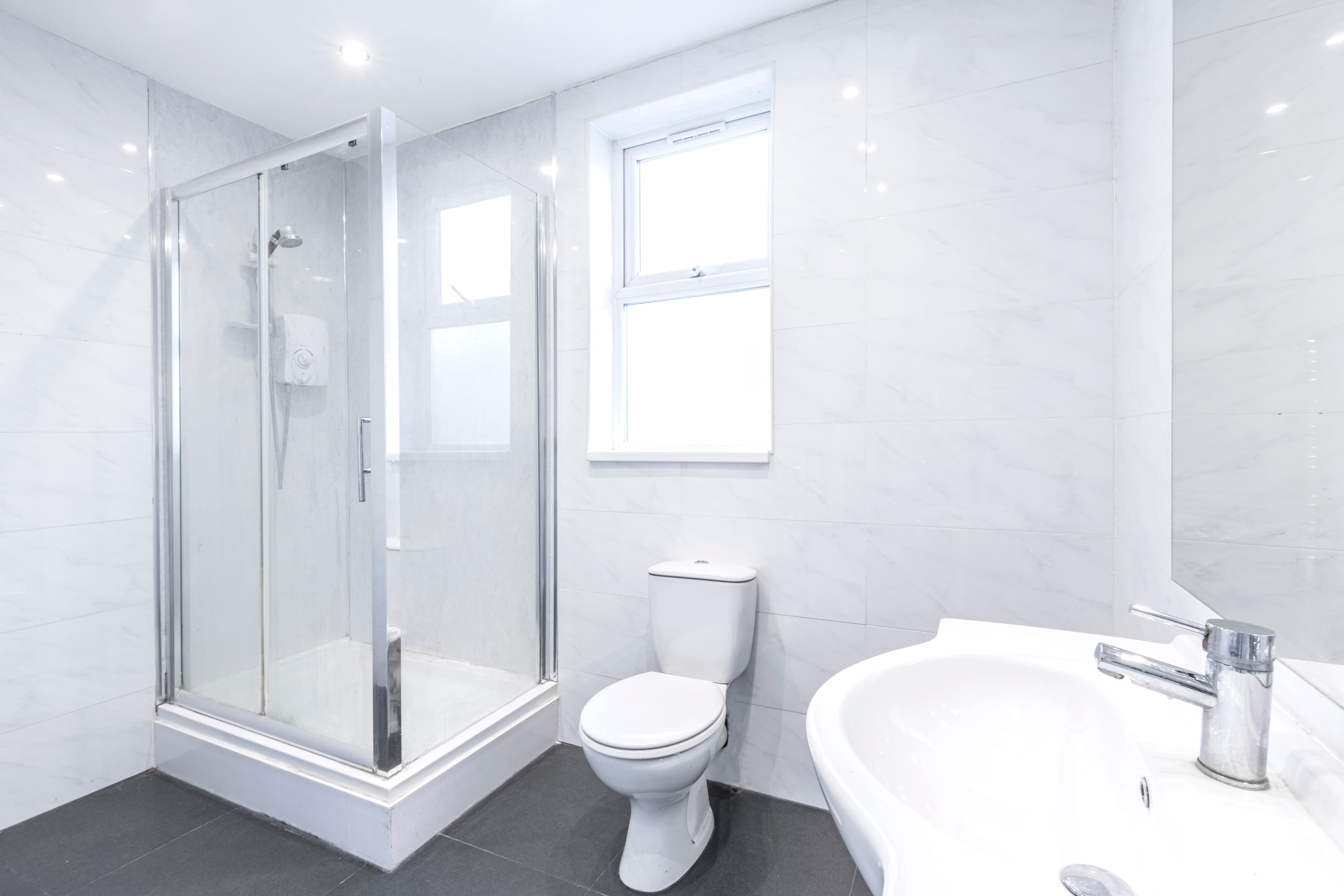 6 Bed House - Beresford Avenue thumbnail 8