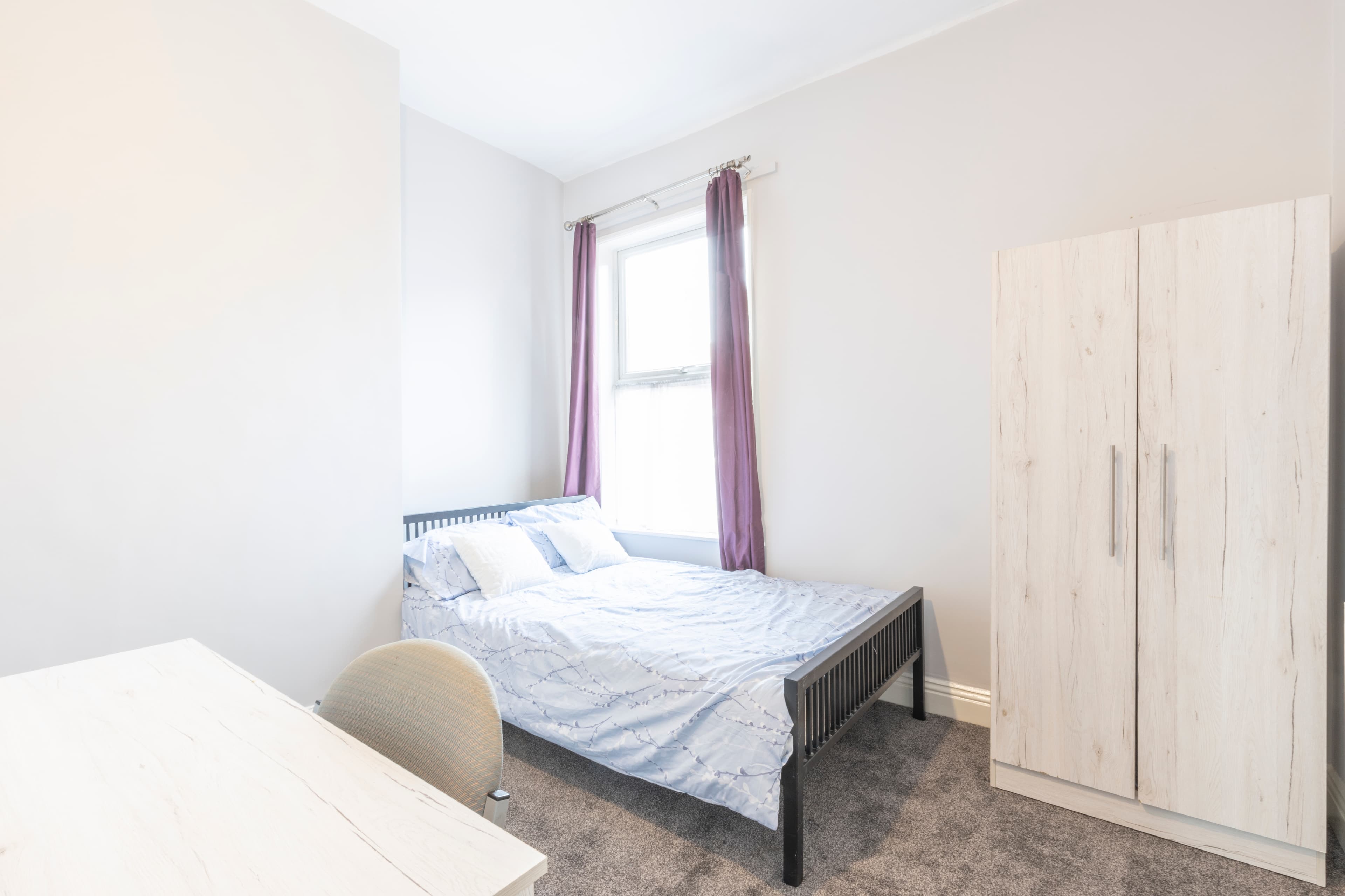 6 Bed House - Beresford Avenue thumbnail 10