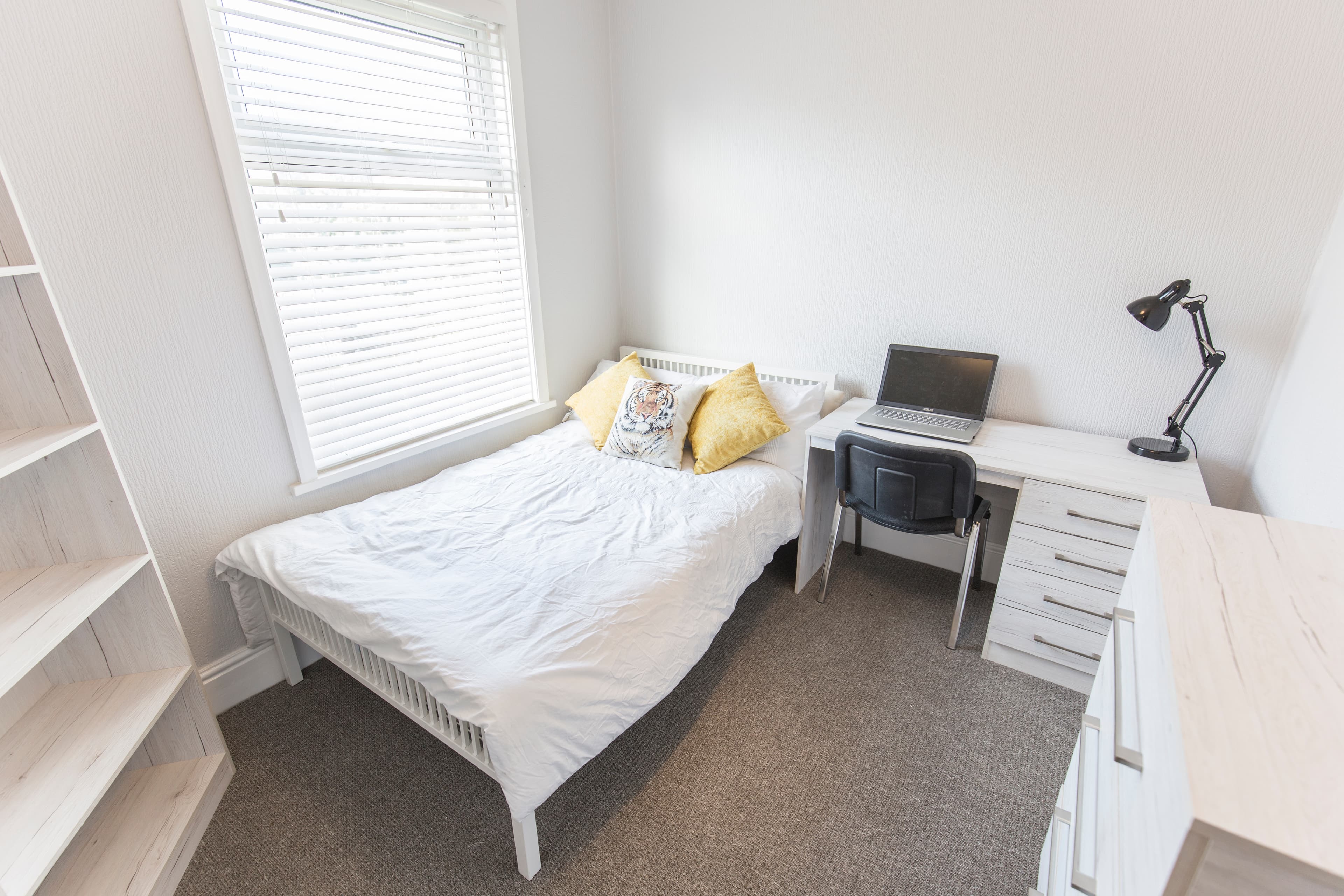 6 Bed House - Beresford Avenue thumbnail 7