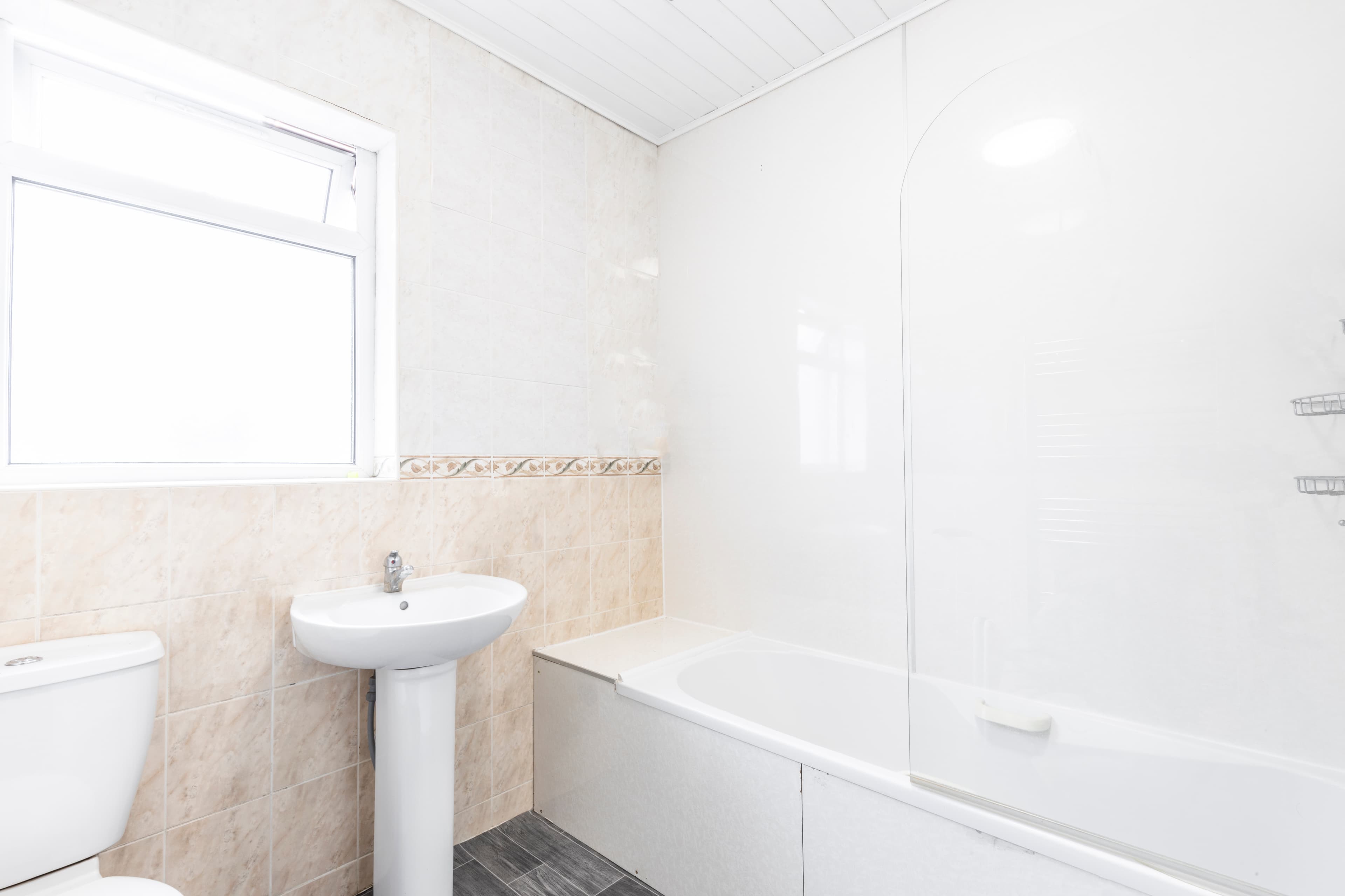 6 Bed House - Beresford Avenue thumbnail 5