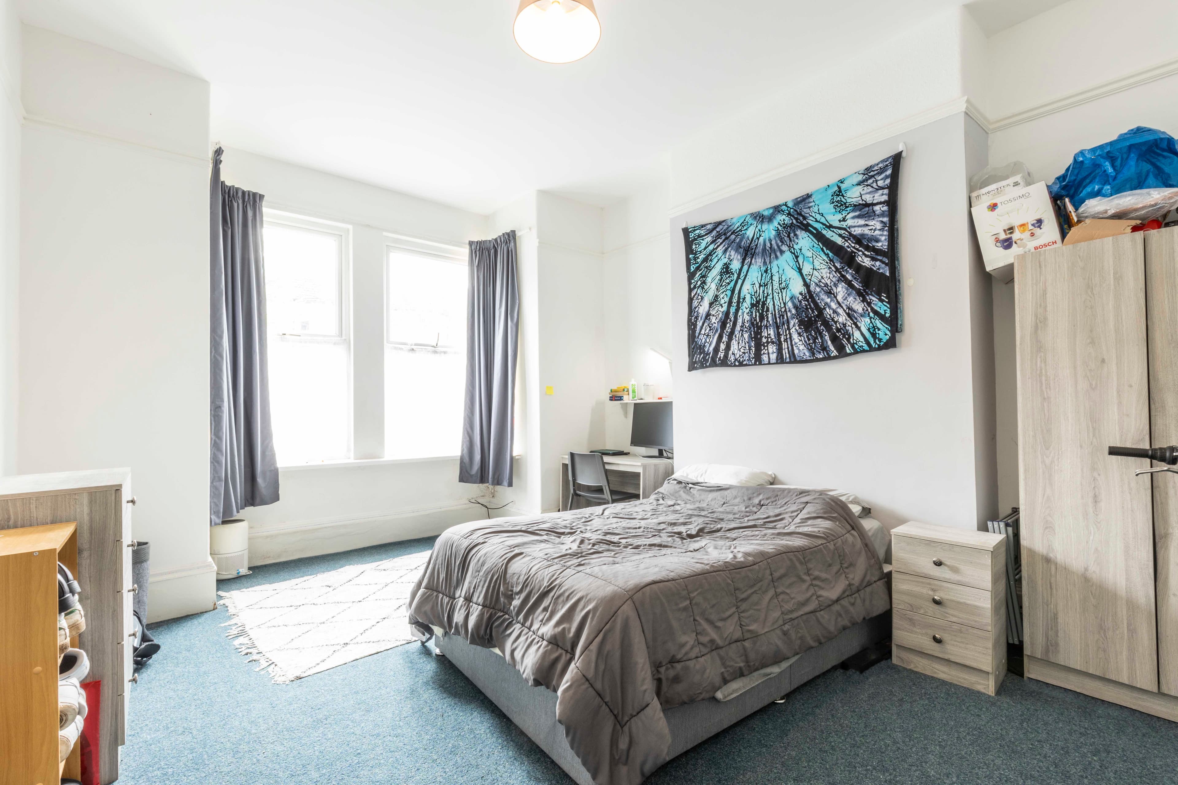 5 Bed House - Beresford Avenue thumbnail 4