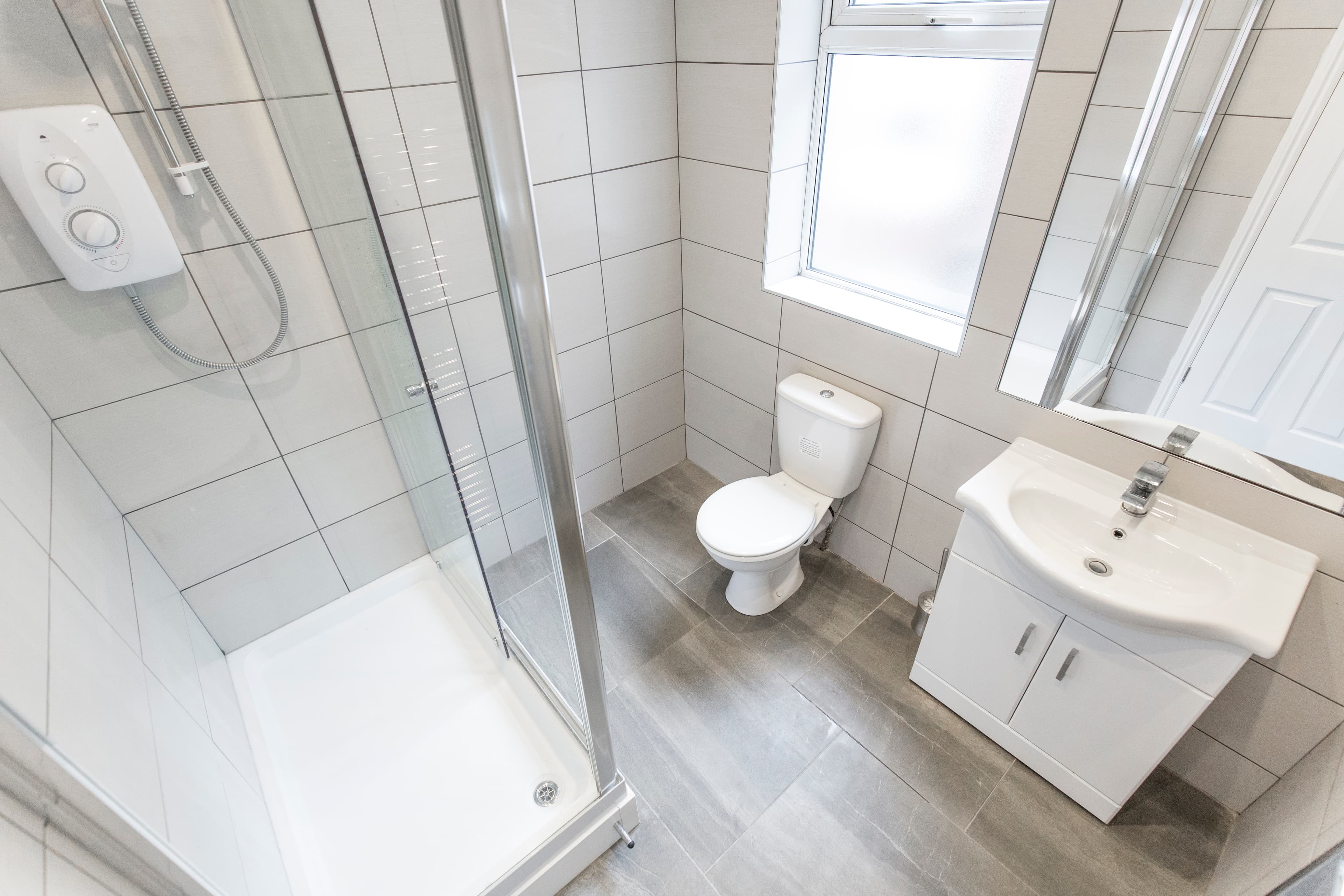 5 Bed House - Beresford Avenue thumbnail 7