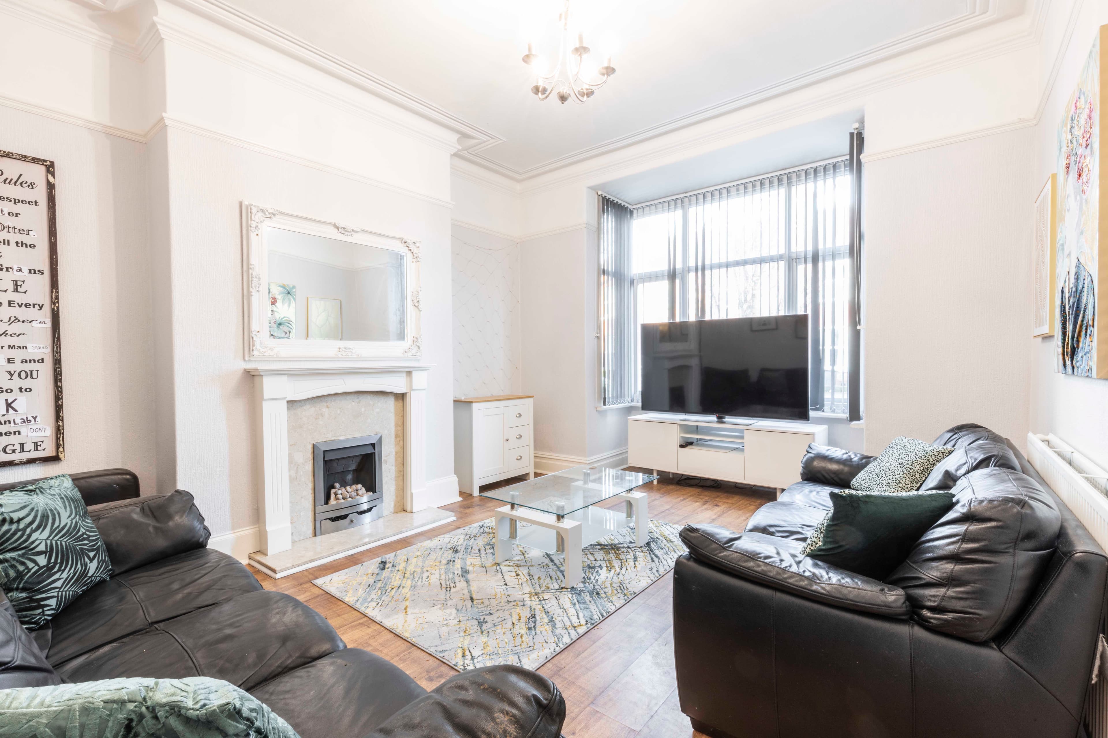 5 Bed House - Beresford Avenue thumbnail 3