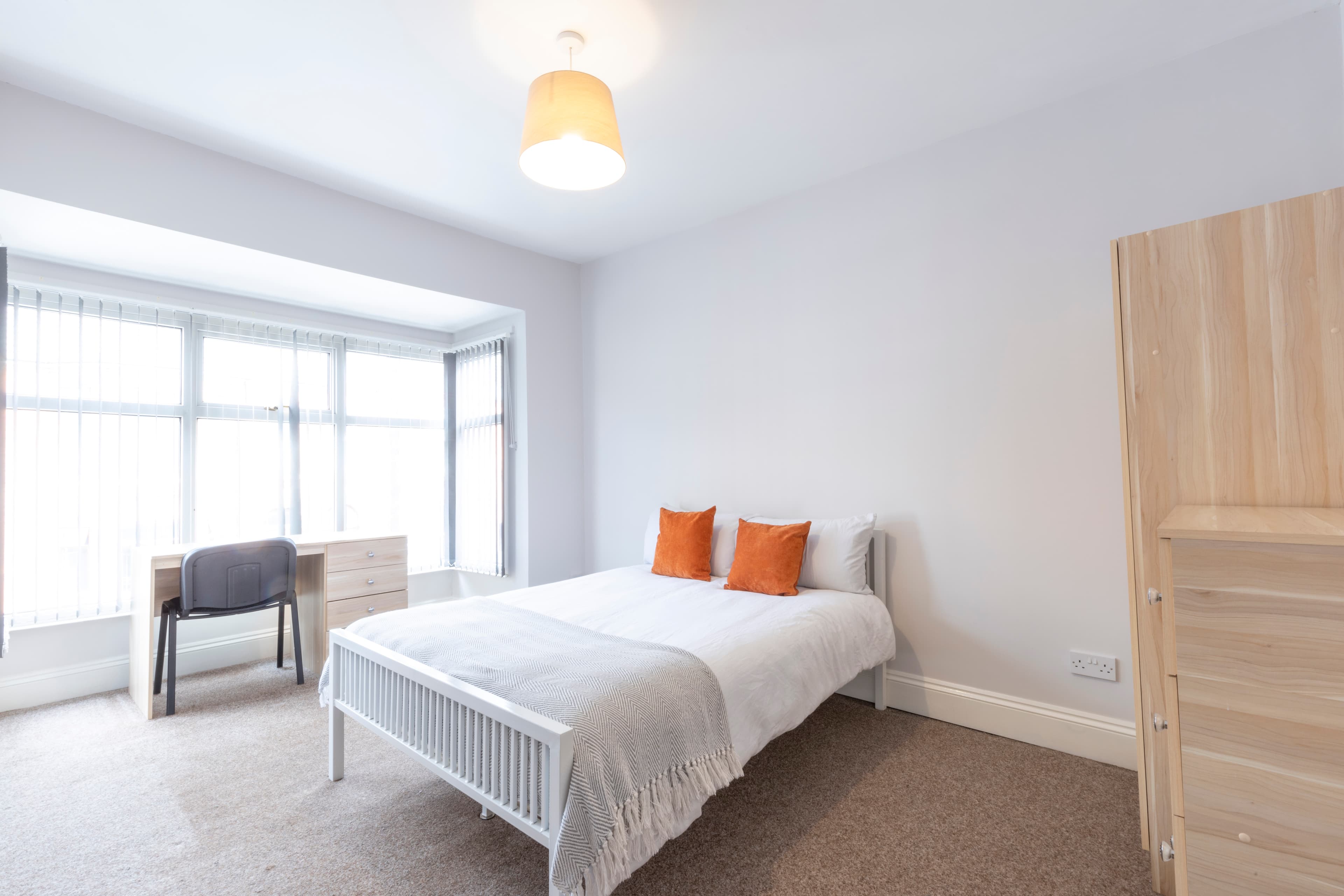 4 Bed House - Heathcote Street thumbnail 4