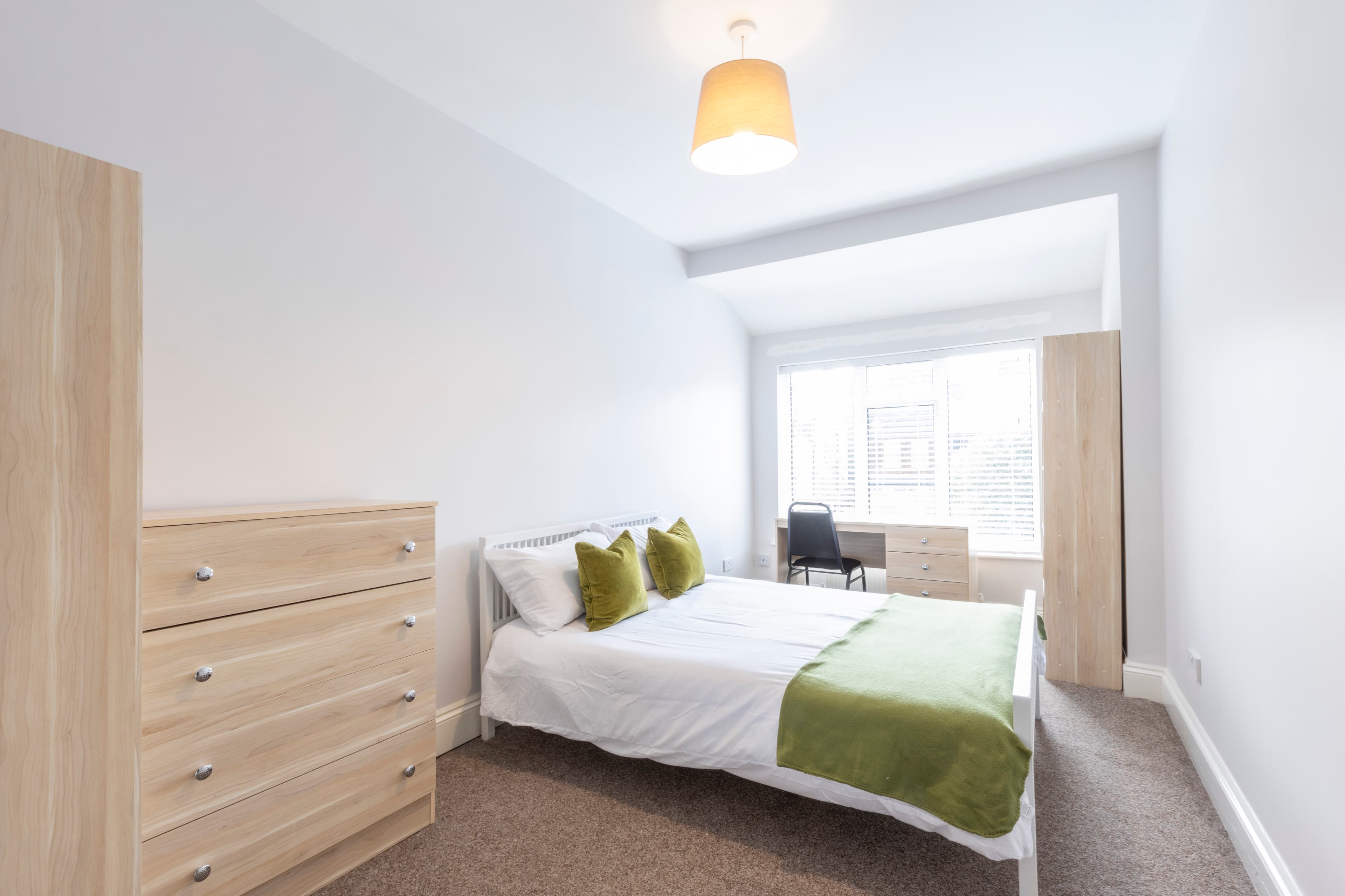 4 Bed House - Heathcote Street thumbnail 5