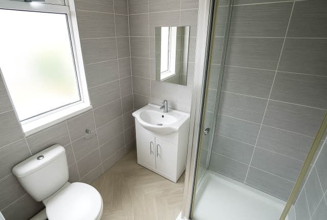 5 Bed House - Heathcote Street thumbnail 7