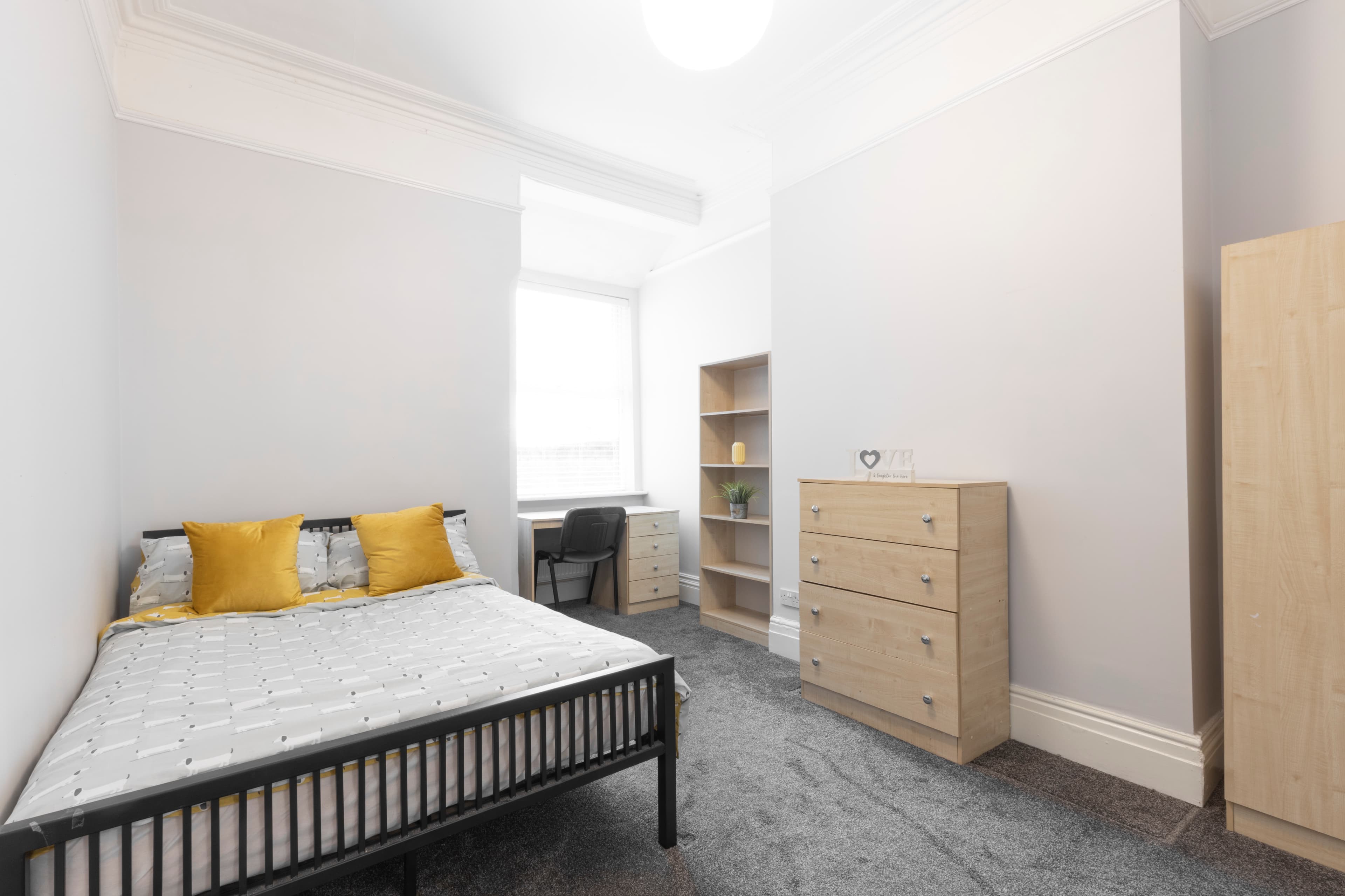 5 Bed House - Heathcote Street thumbnail 5