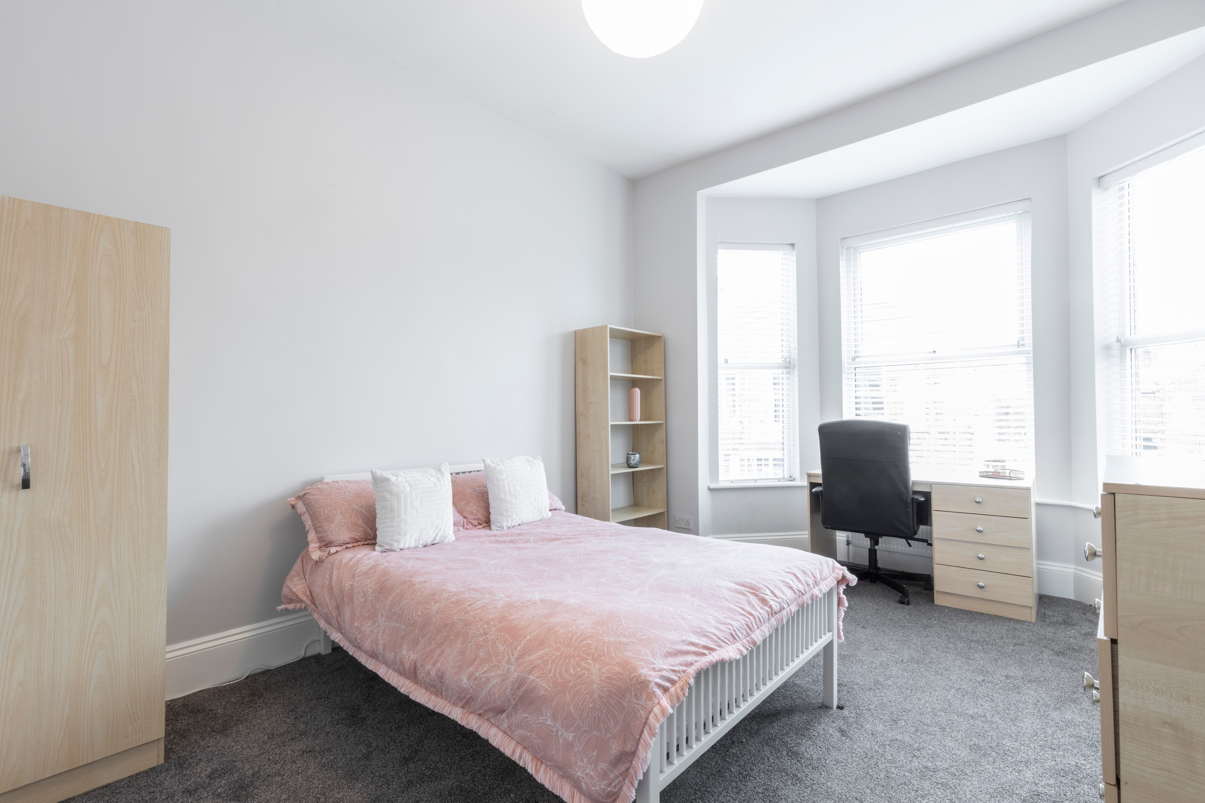 5 Bed House - Heathcote Street thumbnail 9