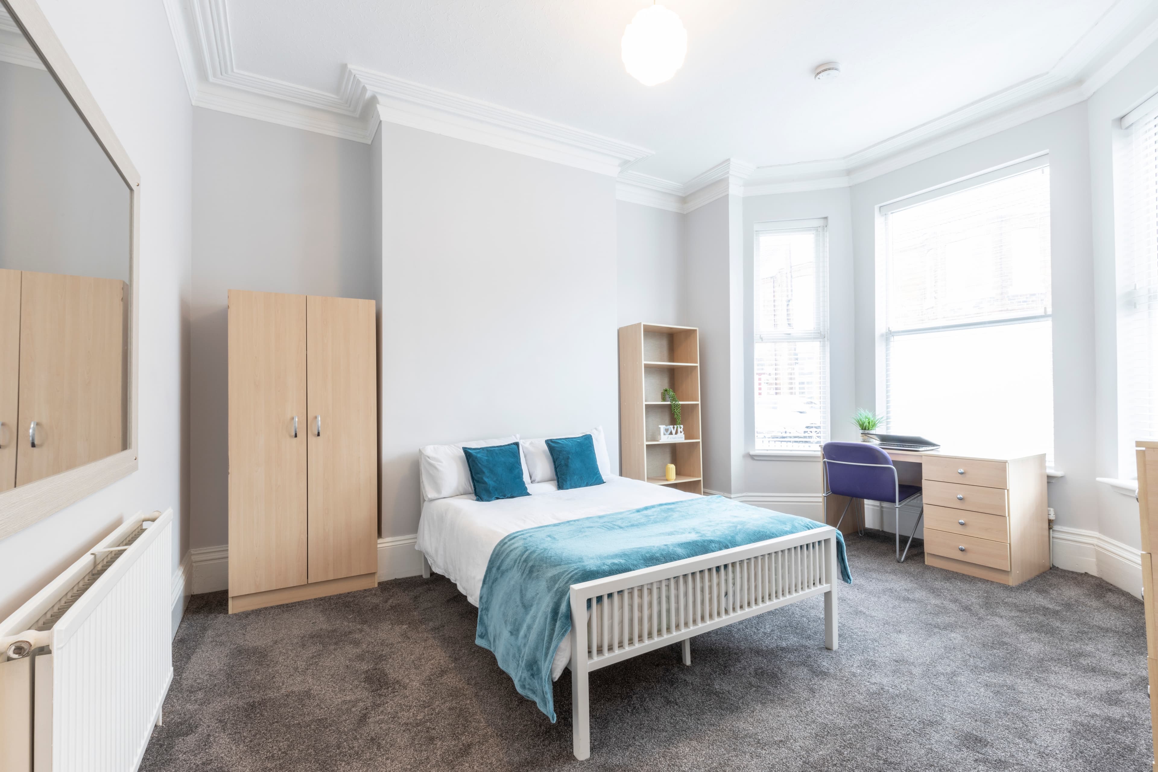 5 Bed House - Heathcote Street thumbnail 4