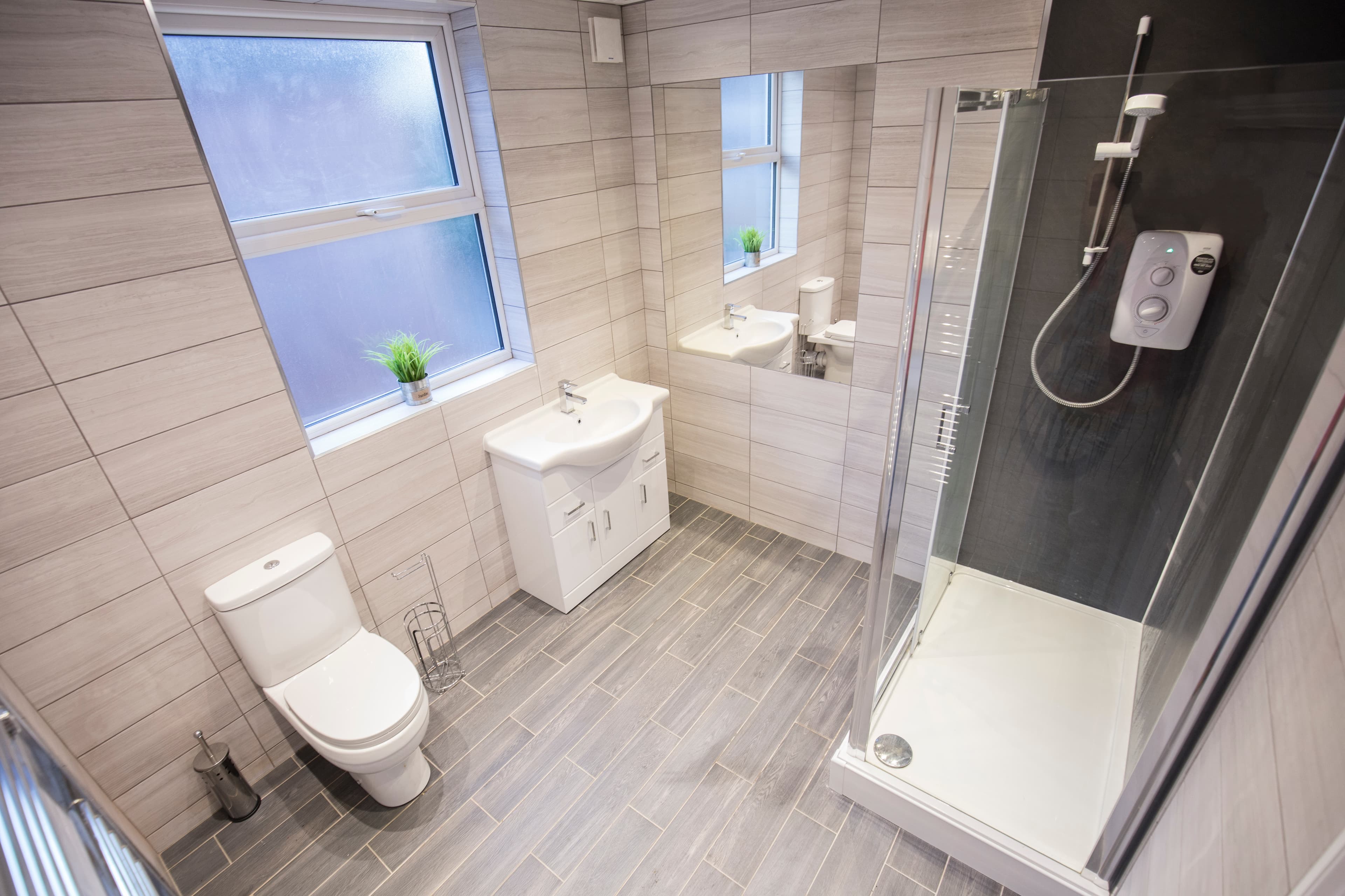 5 Bed House - Heathcote Street thumbnail 6